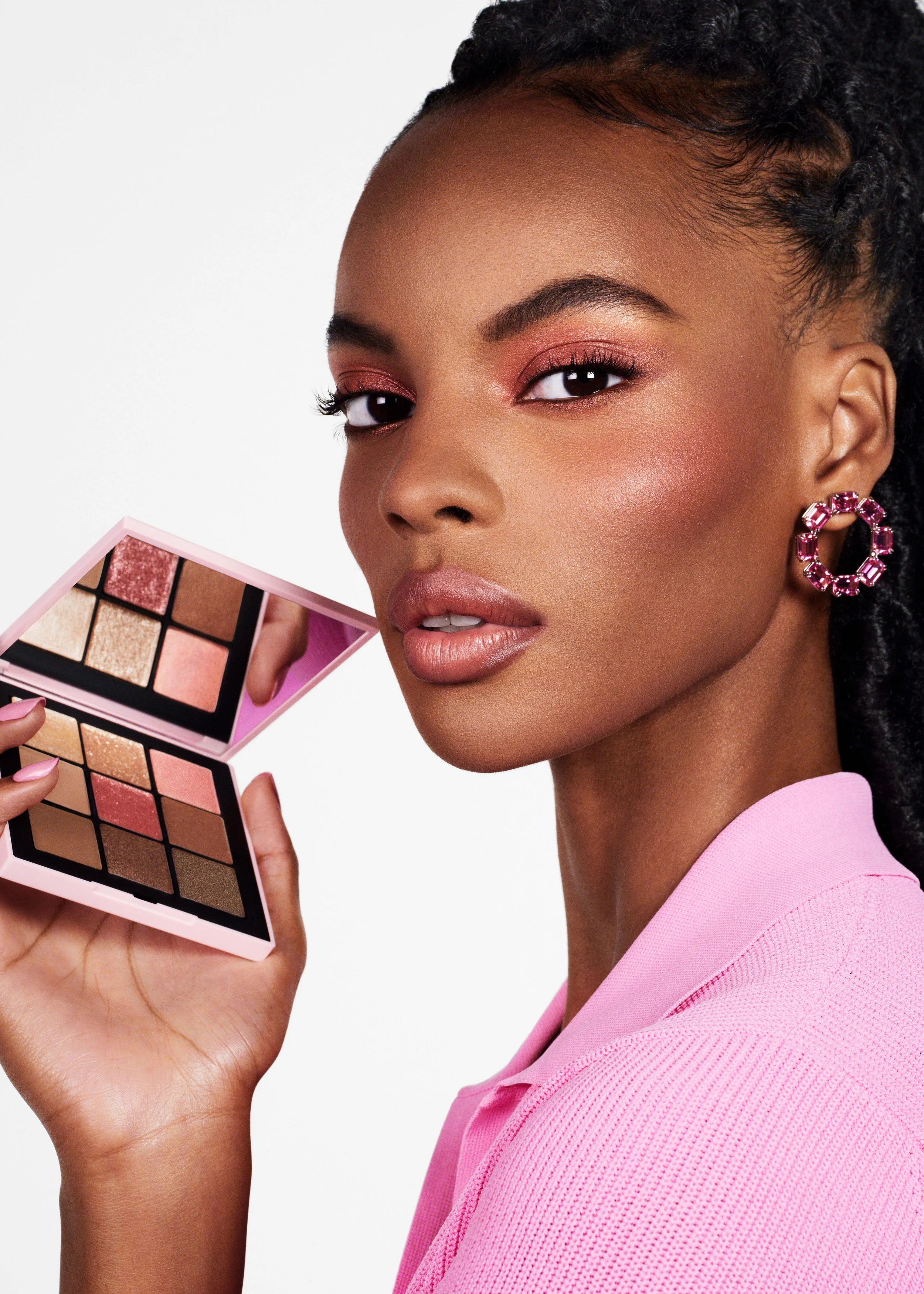 crop NARS_SP23_OrgasmCollection_DigitalFirstStill_OnModel_EyeshadowPalette_Open_GLBL_B.jpg