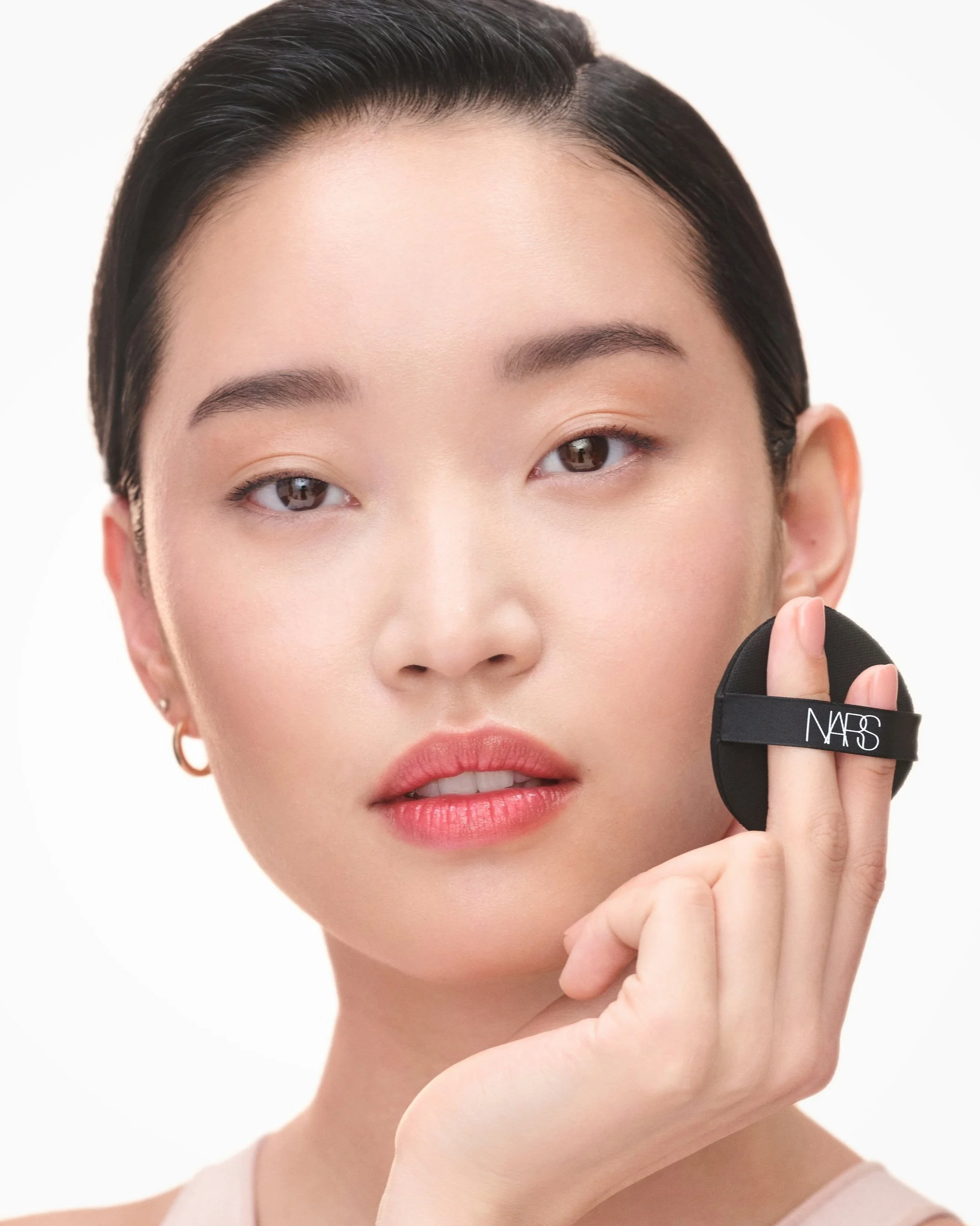 NARS_SP25_LightReflecting_DigitalFirst_ModelStill_LRSC_Shot 20_swipe_GLBL.jpg