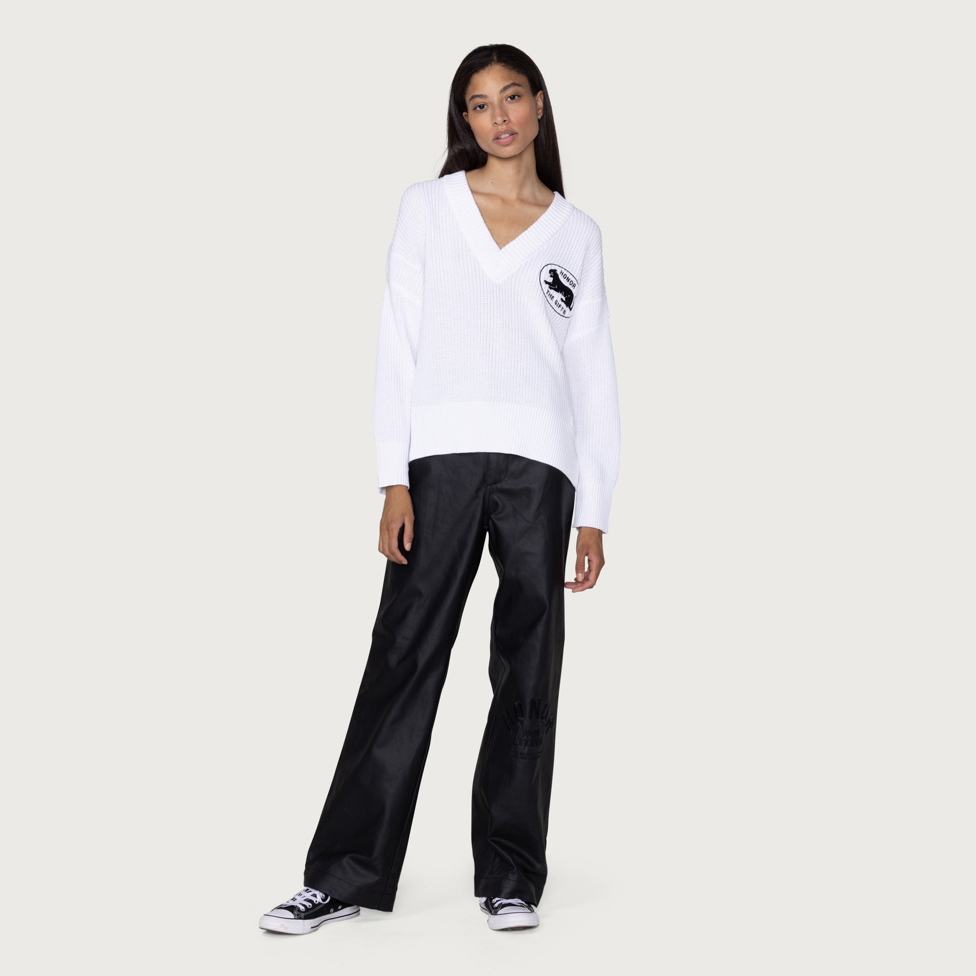HTG_WOMENS_DOCTORATE V NECK SWEATER_WHITE_01.jpeg