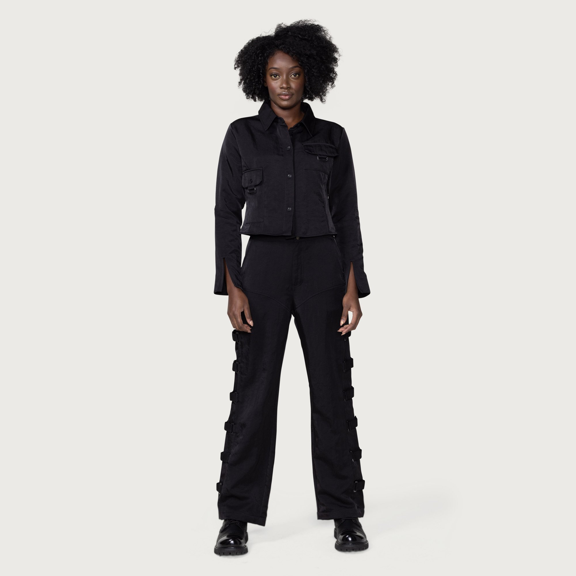 SP23_WMNS_ONBODY_CADET TOP_BLACK_01.jpeg