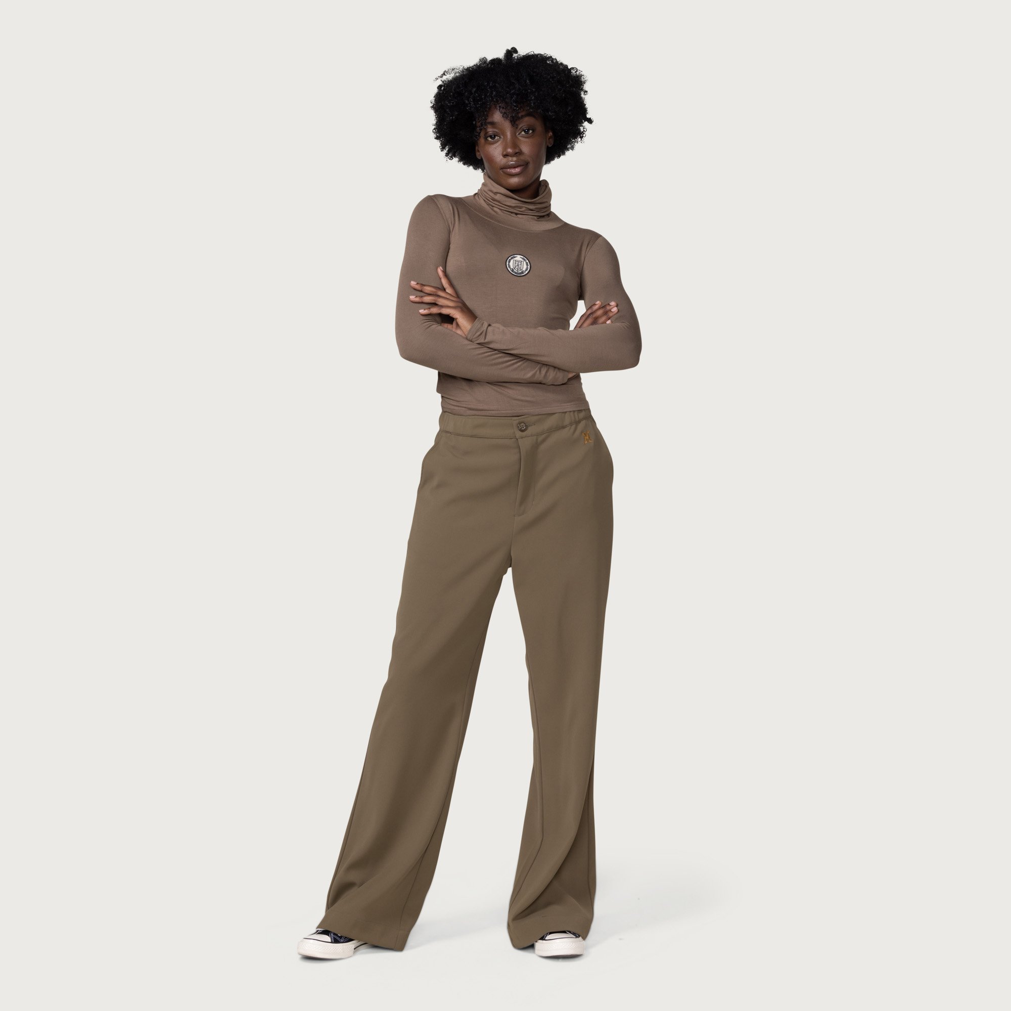 FALL22_WMNS_TURTLE NECK LS_OLIVE_01.jpeg