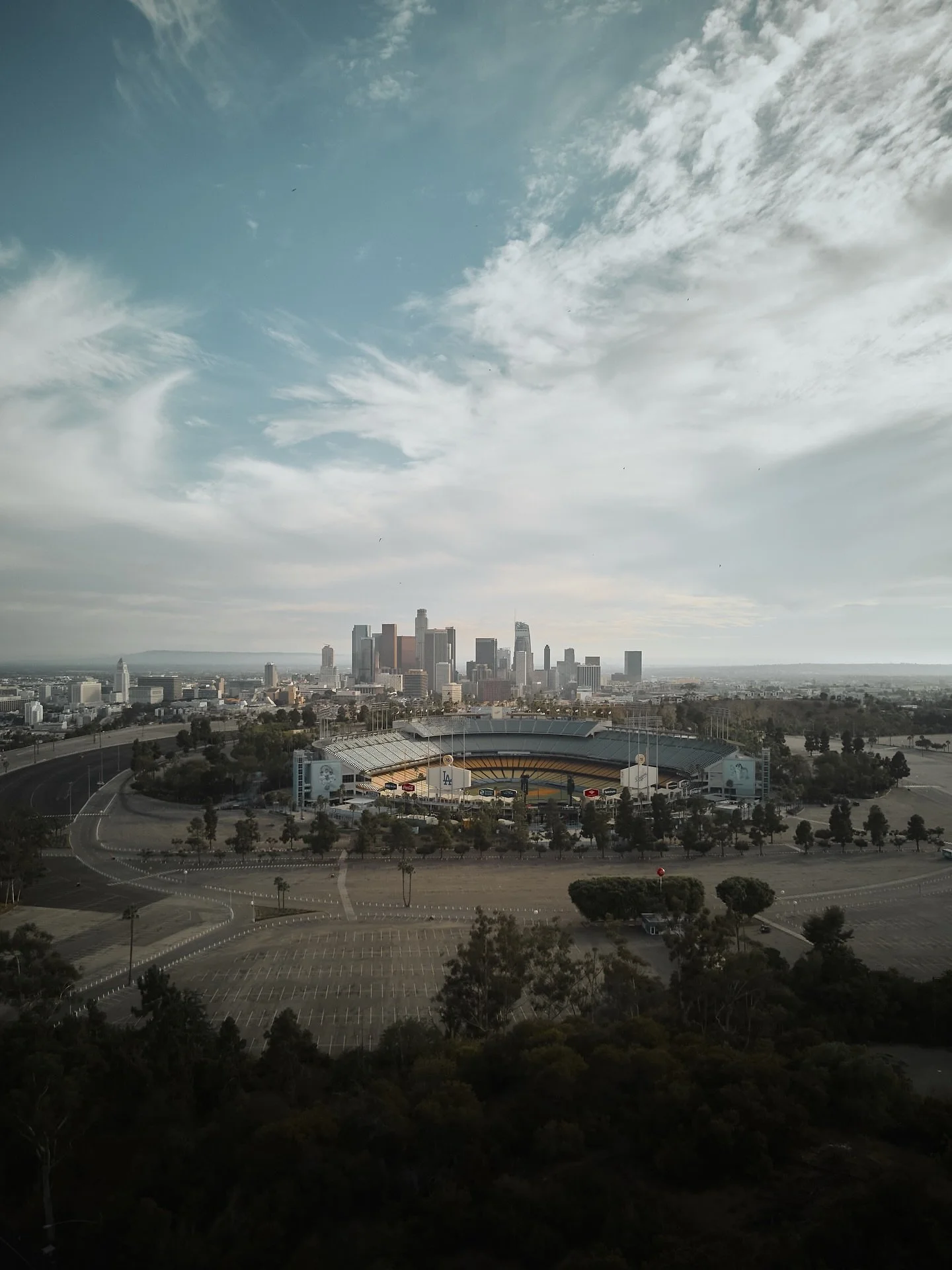 from above📸🚁

its not the perfect shot but its one ive been wanting get. cant lie i was so tense flying out there, worried i'd hit a tree or something, but luckily everything went smoothly. also where the hell can i even fly drones out in LA😭 so m