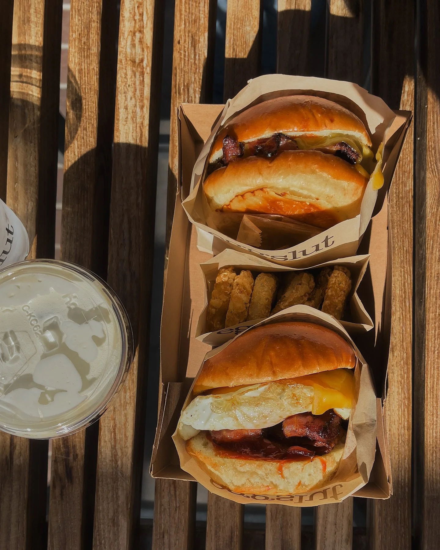 good food🥪

@eggslut is one of my fav go to spots to grab a quick bite in the morning. they never miss😮&zwj;💨
and their cold brew is 🤌🏼🤌🏼

#eggslutla #breakfastsandys