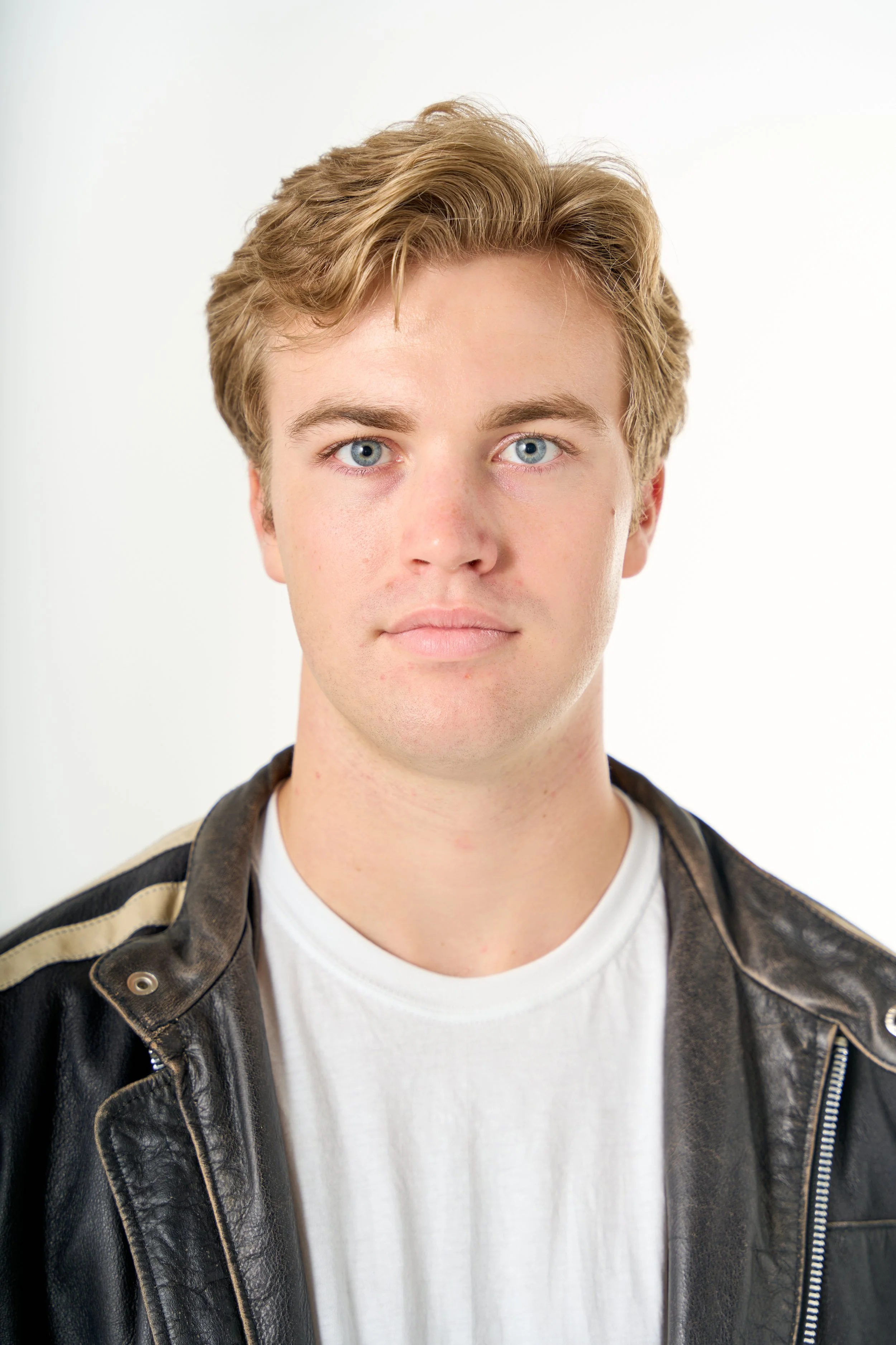 Ronan Actor Headshots 8.jpg