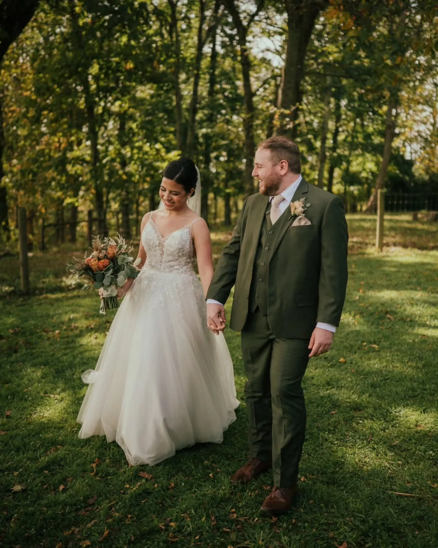Saturday was so incredible y'all. It's an honor to document your special days and I just love this job so much! 🥹💕

Venue: @bentmountainlodge
Video: @haleighdee.photos_and_film
Florist: @terrysmillflorals
Desserts: Copper Hill Cakes &amp; Goodies
C