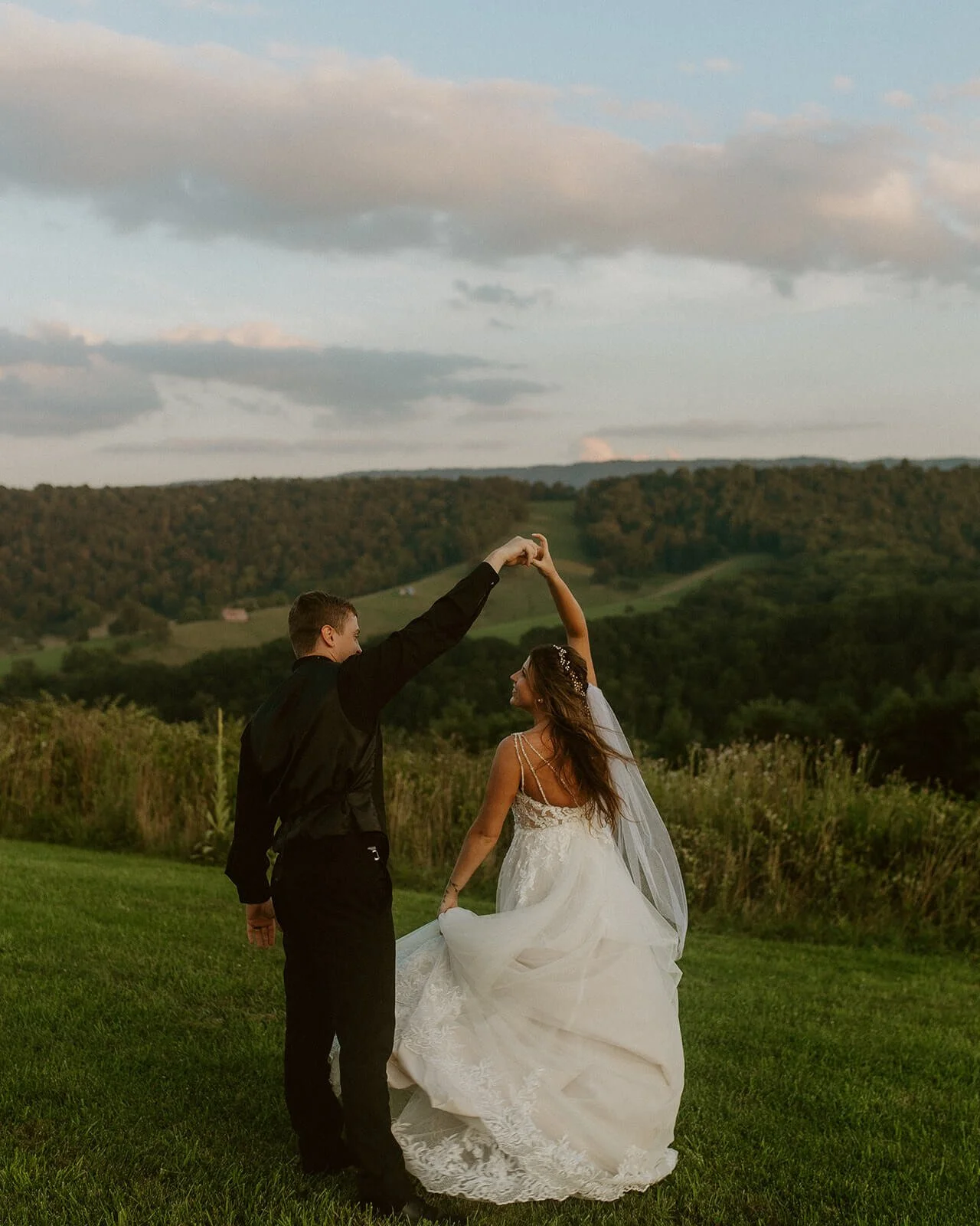 wedding portraits in the blue ridge mountains