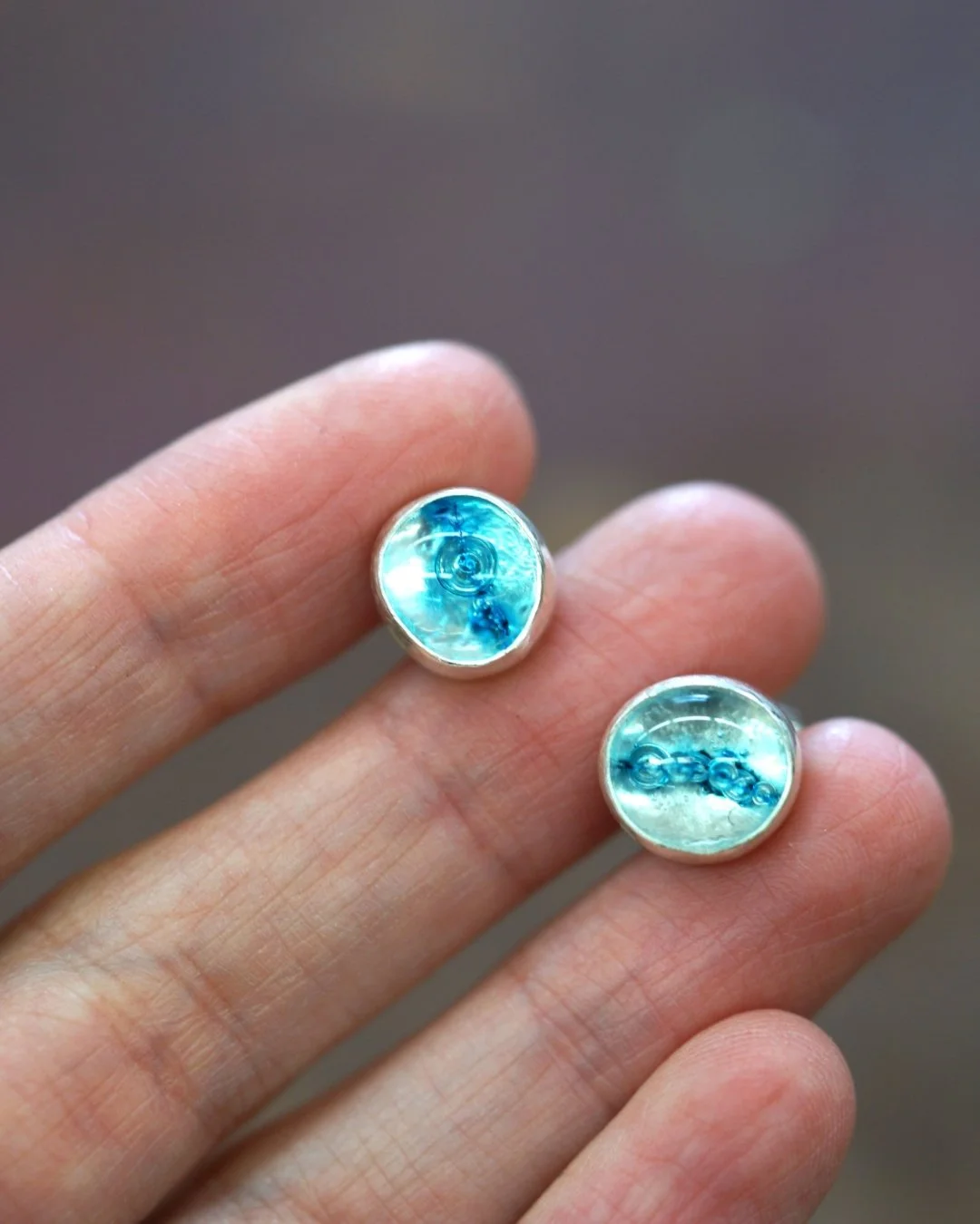 Fused Glass Cabochons for Jewelry Making &mdash; Hands-On Workshop : Nov 15
Design it, fuse it, wear it (after you set it!). Create your own gem-like cabochons using transparent + opaque glass with copper and silver inclusions.
Leave with a batch of 
