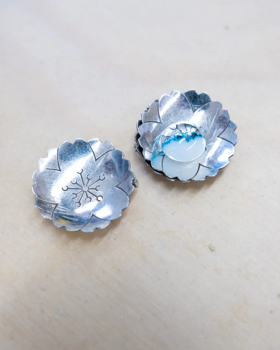 We love seeing students explore sustainability through metalsmithing. These pieces began as a silver spoons, and now are a wearable reminder that materials can have a second life.
What would you make? 

#BostonMakers #BostonArtists #DedhamMA #Metalsm