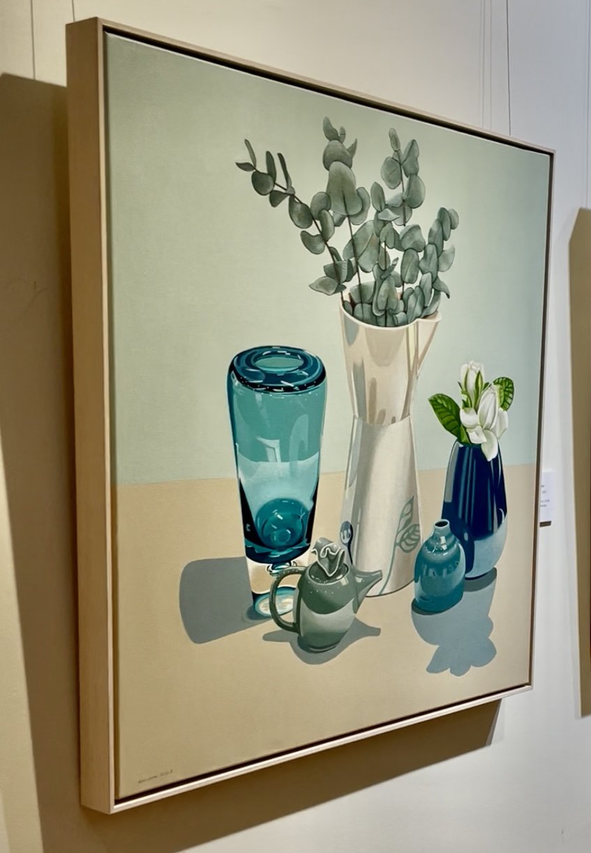 Please come closer (side).jpg