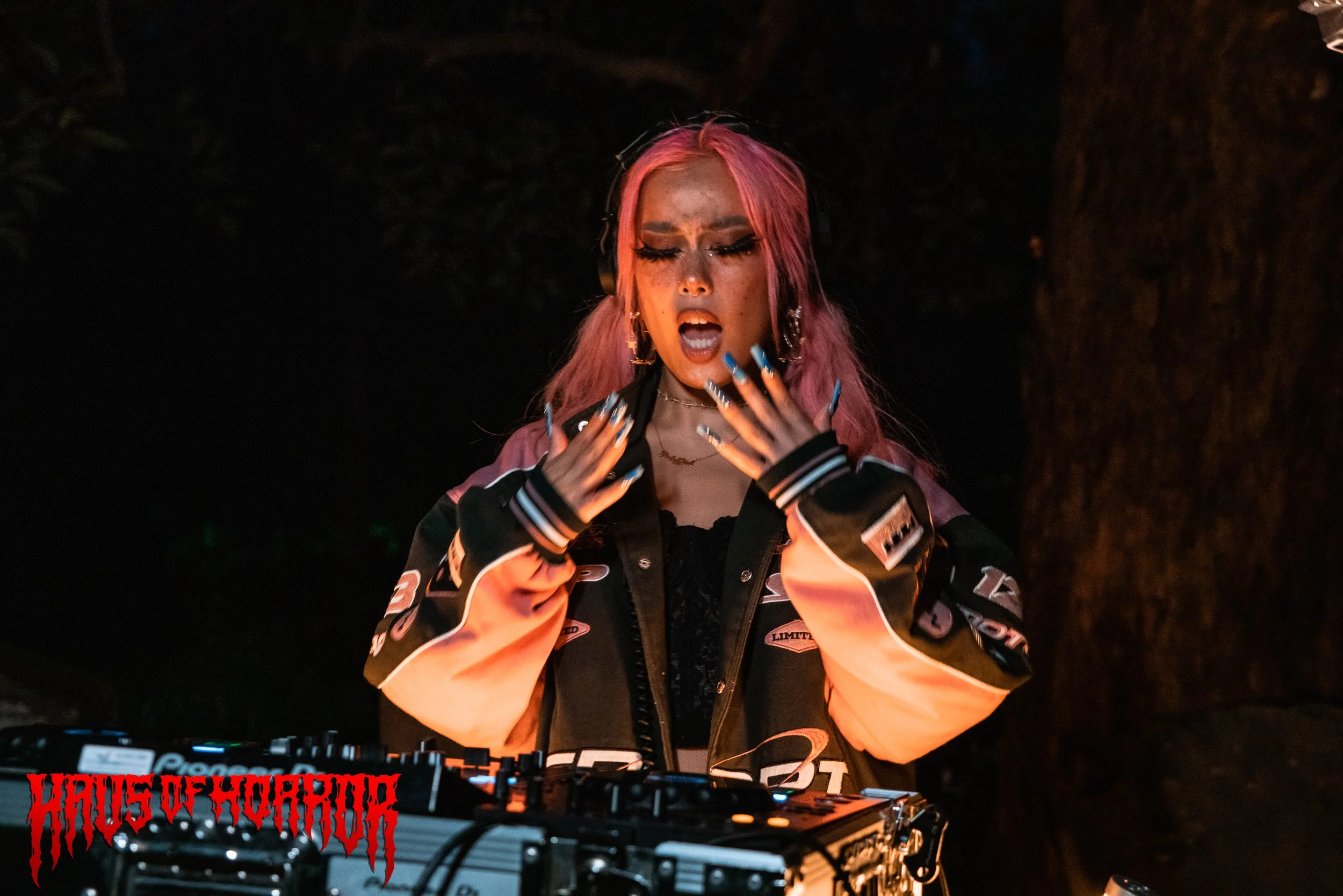 HoH Beetlejuice -220.jpg