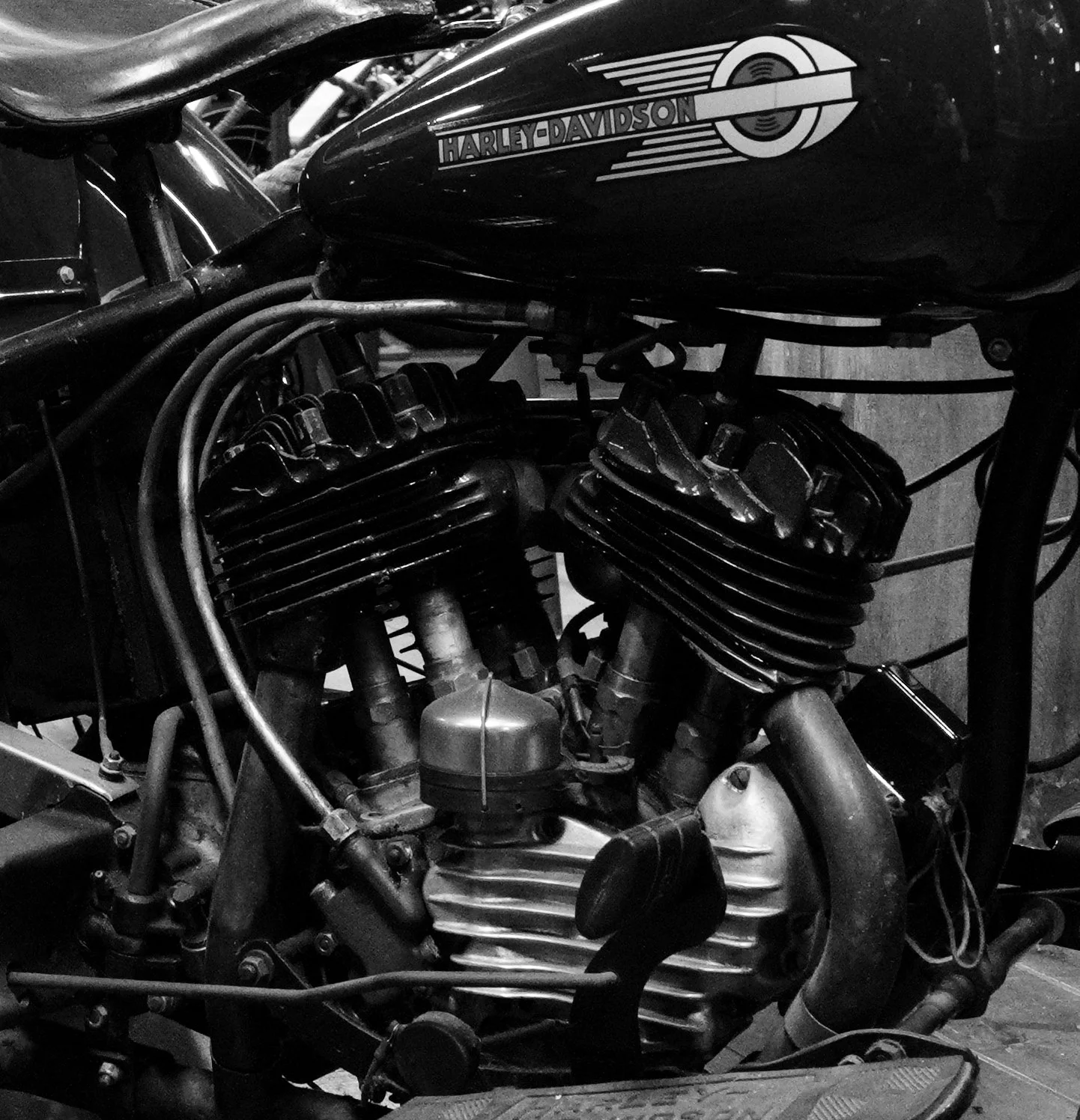 Motor museum, Zwart - Wit