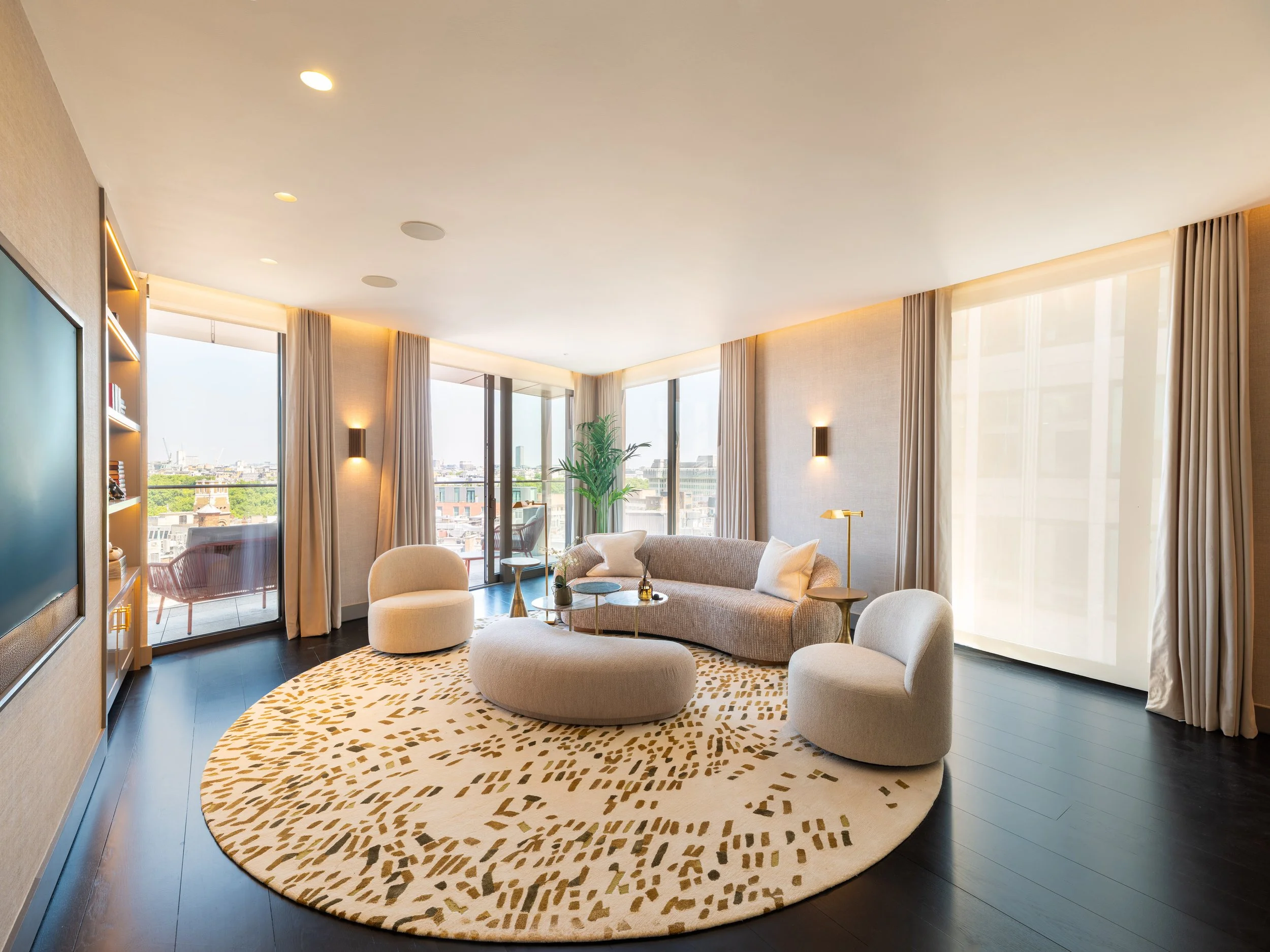 VICTORIA FAMILY APARTMENTS
