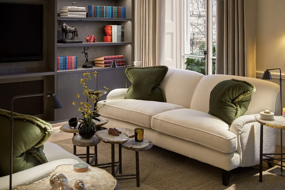 BELGRAVIA APARTMENT — BROOSK SAIB
