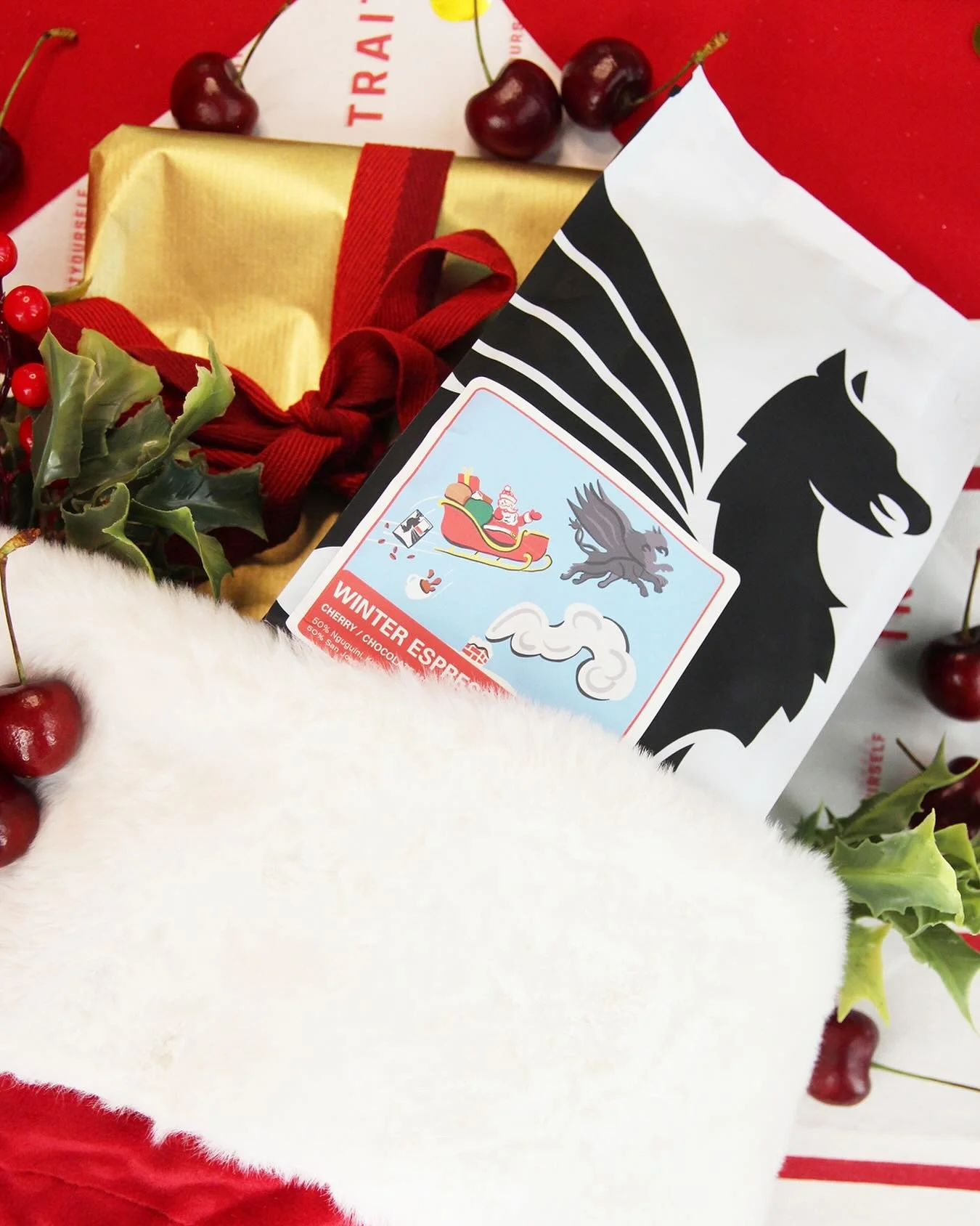 Stuck for gift ideas this December? 🎅🎄

Pick up a bag of @squaremilecoffee for the coffee connoisseur in your life ☕

❄️ Winter Espresso brings together fresh crop coffees from Kenya and Peru. Notes: Cherry and chocolate mousse 🍒

Available in sto