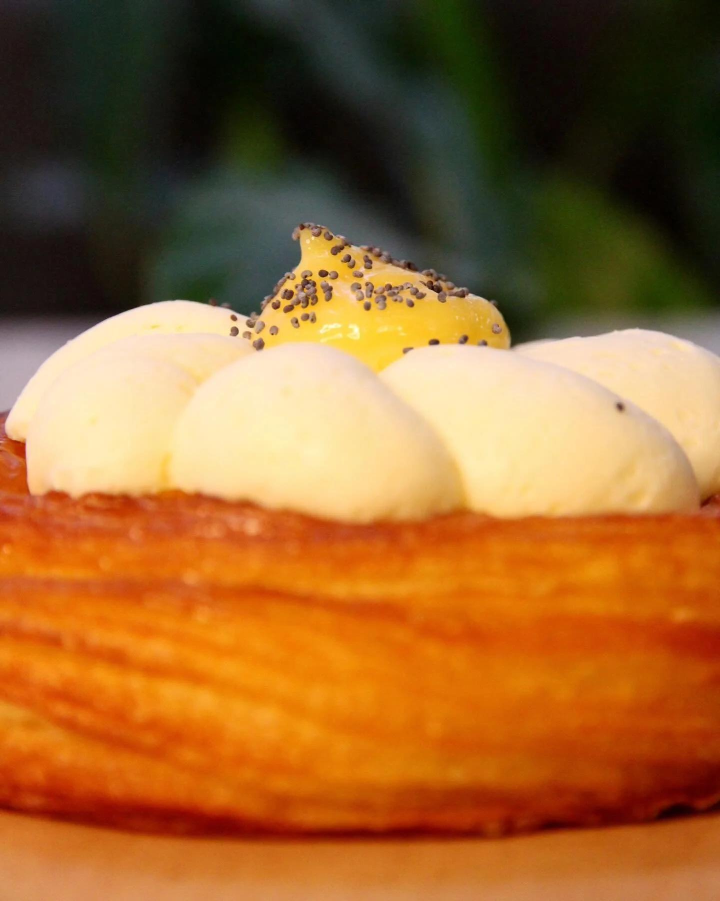 You look like you need something to brighten up your Monday ☀️😎

🍋 Try our Lemon Curd Danish 🍋

Buttery, flaky, laminated dough filled with lemon curd, topped with a creamy vanilla ganache &amp; poppy seeds

Get yours now before they sell out!

#a