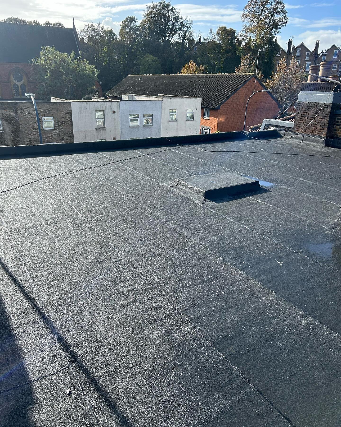 Felt overlay we just completed on the rising sun pub in lewisham we overlay the existing asphalt roof with a new touch on felt. The weather thort us all the way on this one but we got there in the end 🌧️🌧️ visit www.sapsford.Co