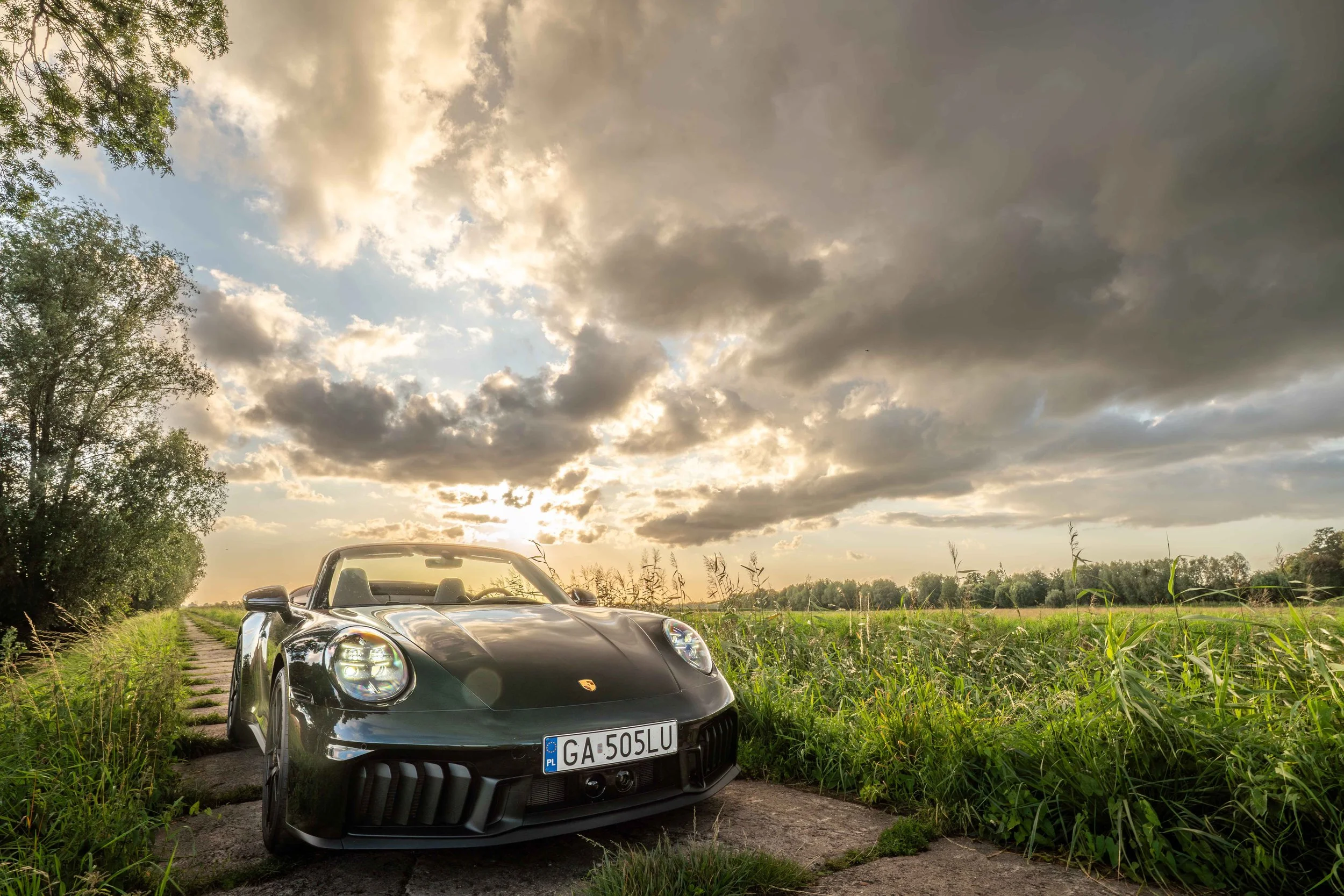 Cars_with_owners_in_Hampshire_by_MBphotography_ (24).jpg