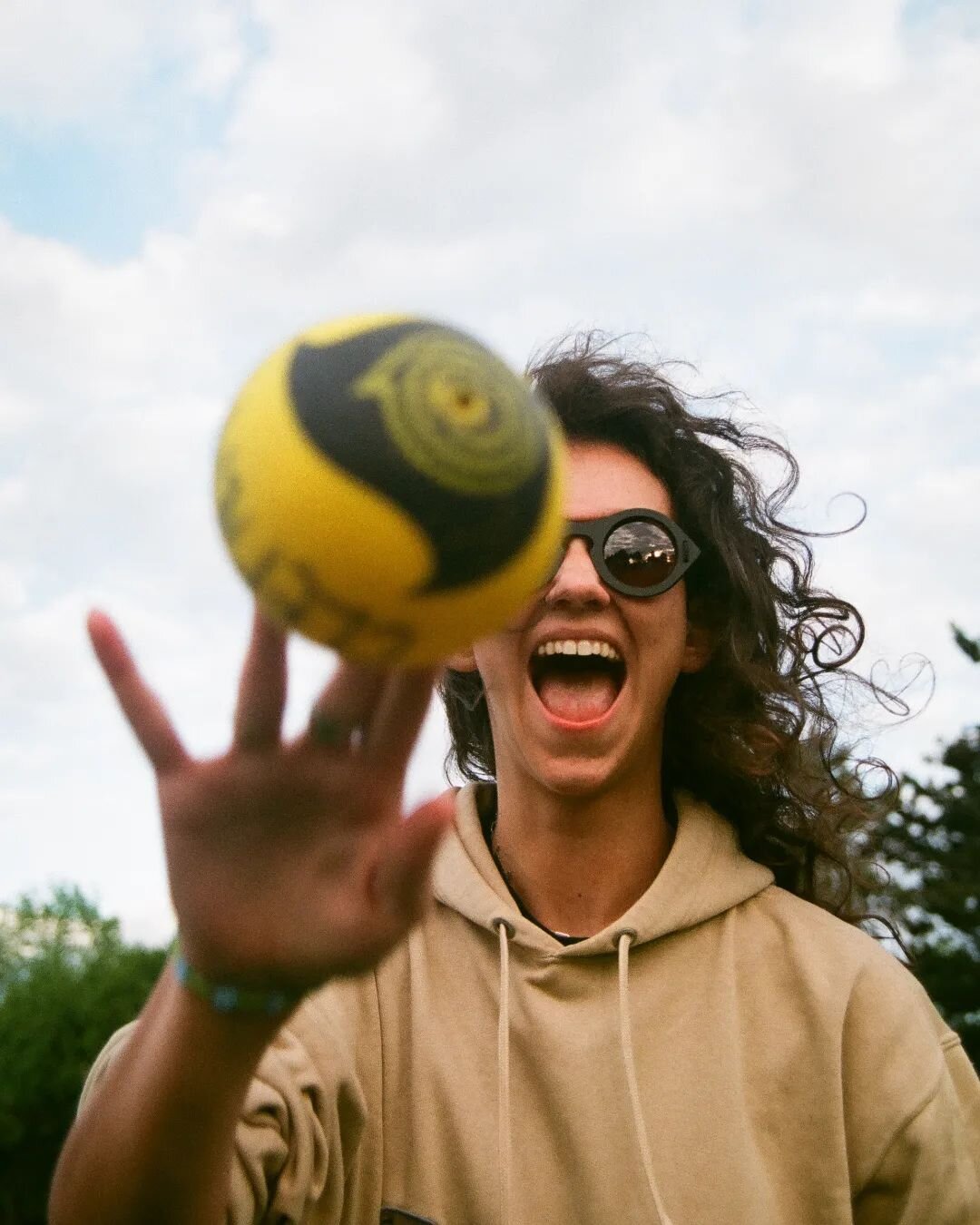 Playful eyewear 🙃
.
.
.
📷 @bragovski