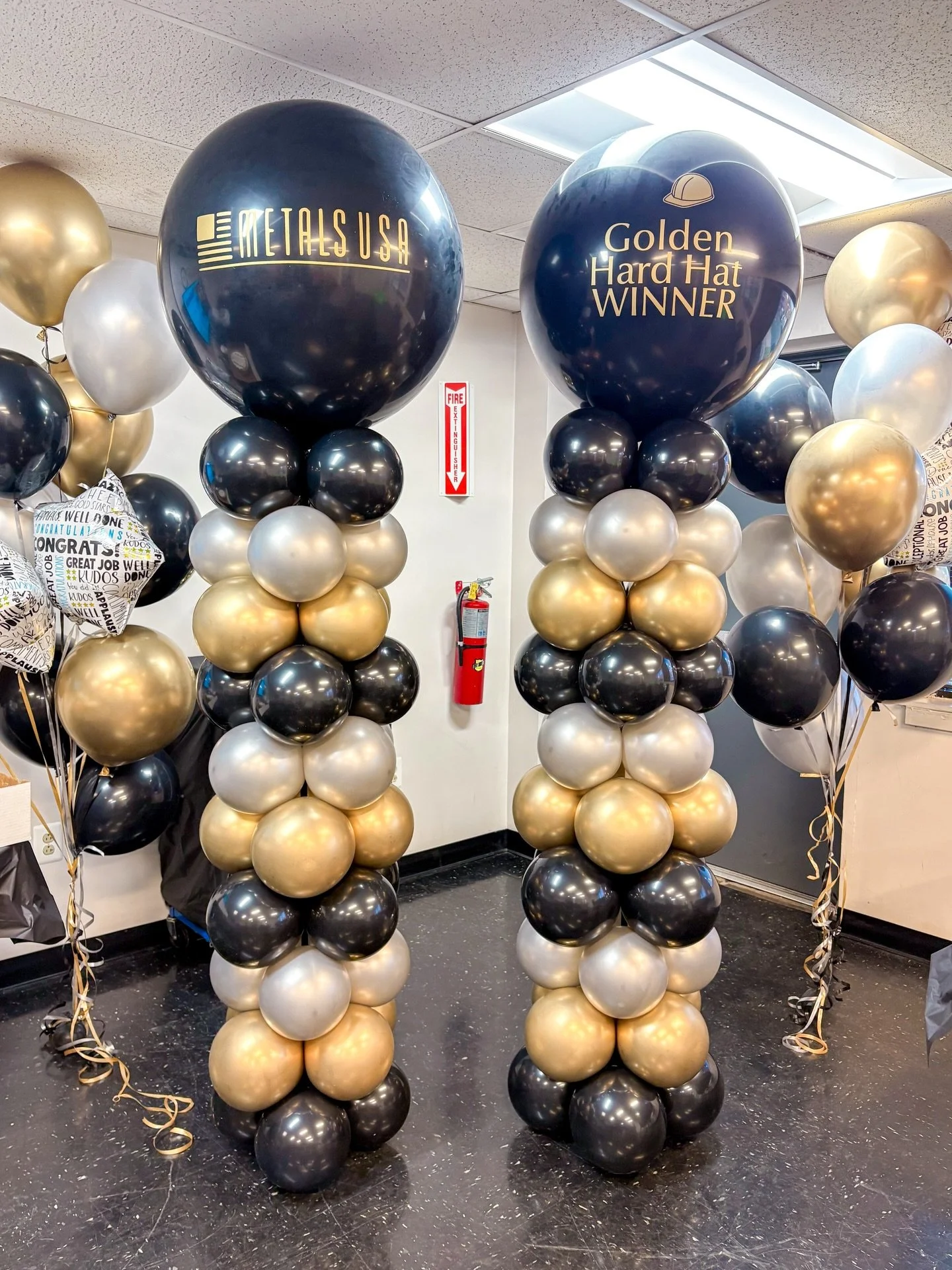 Elevated design for elevated achievements 👷👷&zwj;♀️

Golden Hard Hat Awards done right - classic balloon columns and over the top helium bundles! 

Congratulations to Metal USA Fairless Hills and Phoenix Metals Morrisville! 

Ready to elevate your 