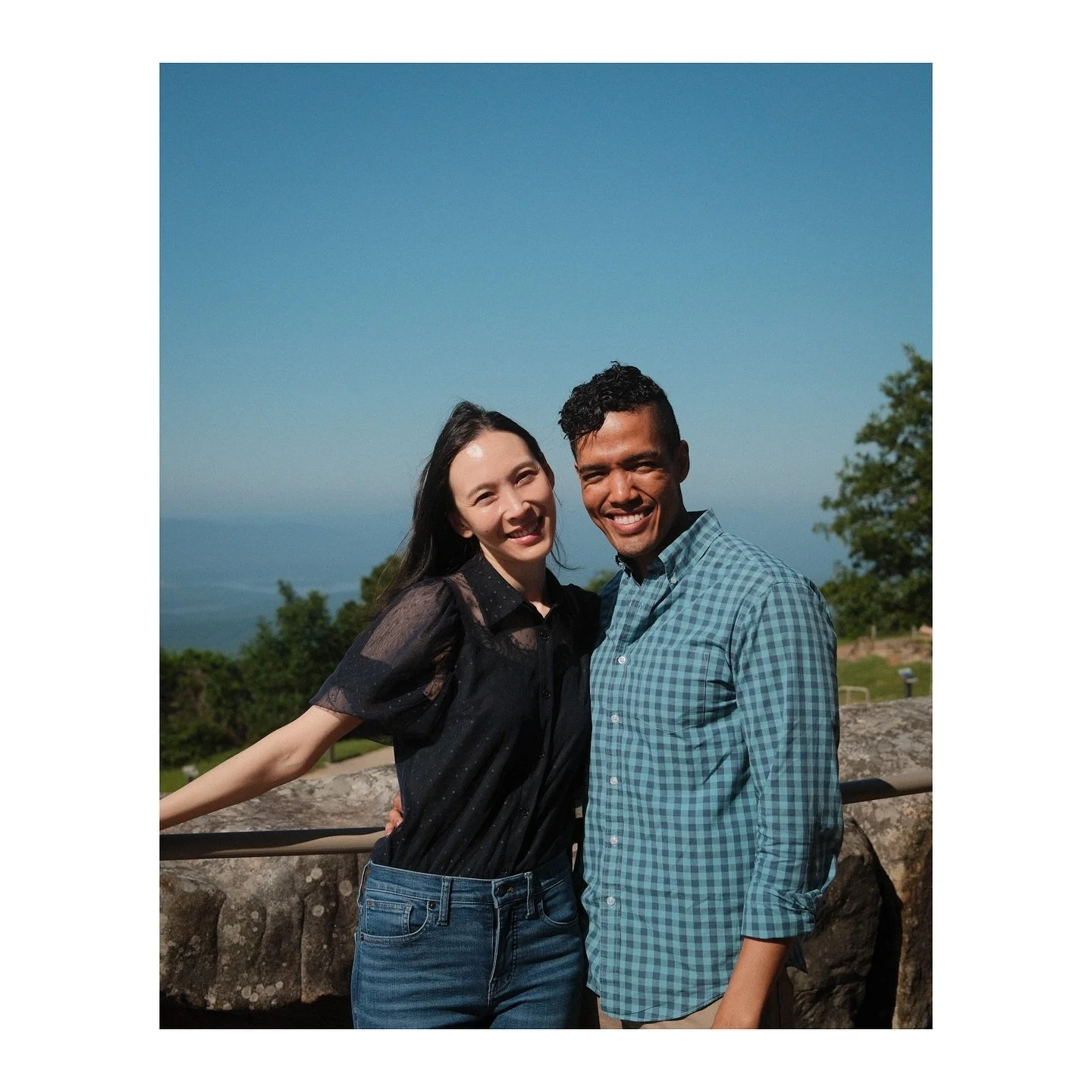 Looking back at our trip to Arkansas in May, celebrating @rebeccarose.official&rsquo;s grandmother&rsquo;s 90th.

Really enjoyed our time at the cozy lodge and the wide-open views.

#MtMagazine #Fujifilm #Fujifilmx100vi #x100vi #kodakportra800