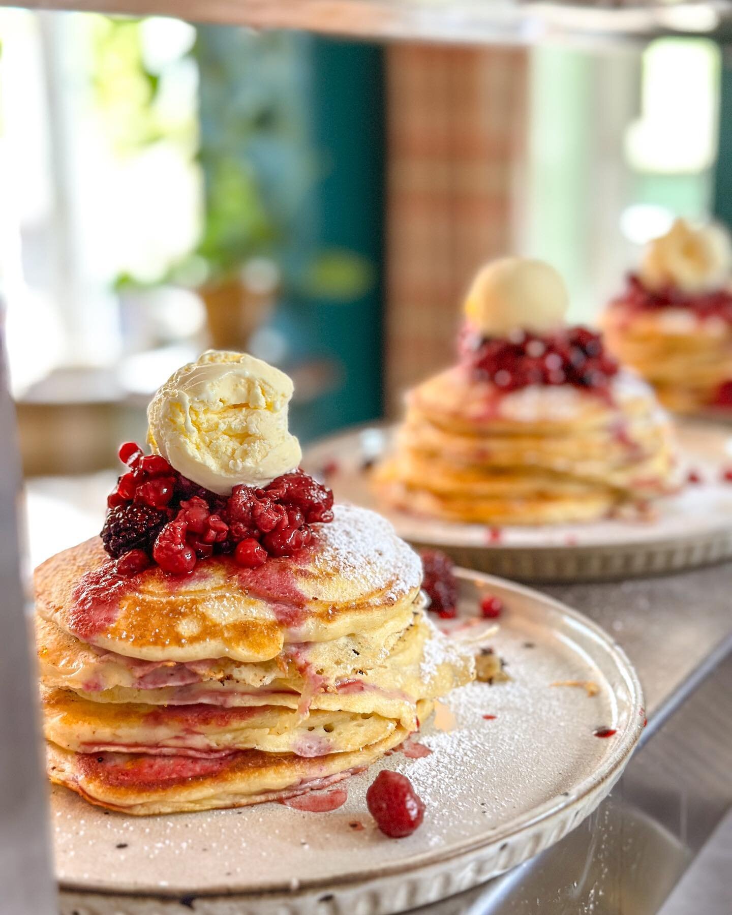 Time for pancakes 🥞❤️!

 #michelinguide @visitwalesbiz @visitwales #comfortfood #fooddiary #gastropub #visitwales #ukfood #pubgrub #WalesOnline #madeinwales #barlounge #craftbeer #foodismuk @foodismuk #brunch #pancakes #breakfast