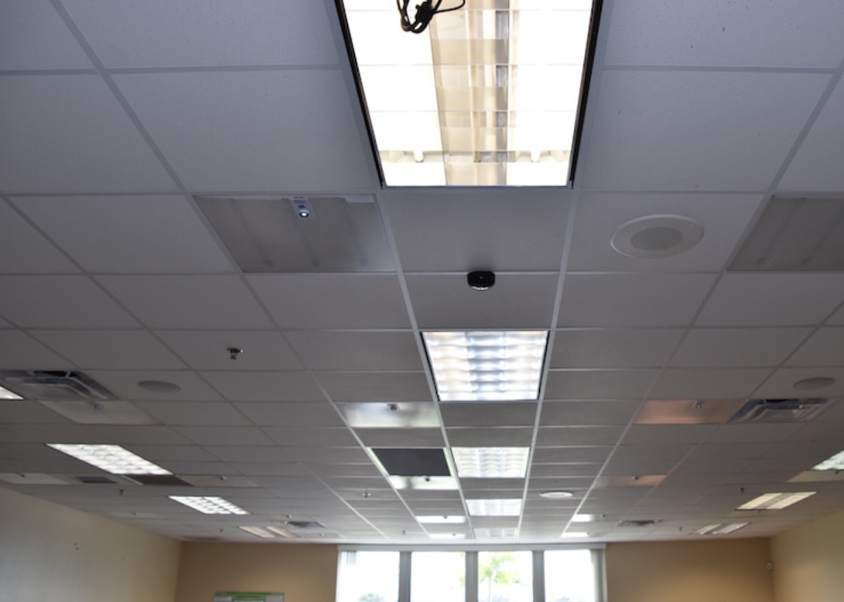 How LVX System Brought LiFi to a School in 2015 Years Before pureLiFi Did?