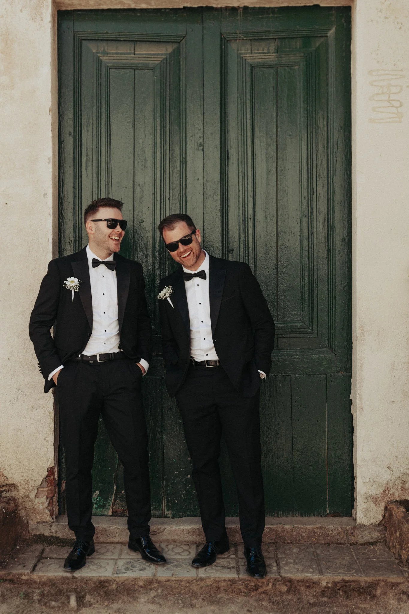 bestmen-portrait-marques-de-montemolar-valencia-destination-wedding-photographer.jpg