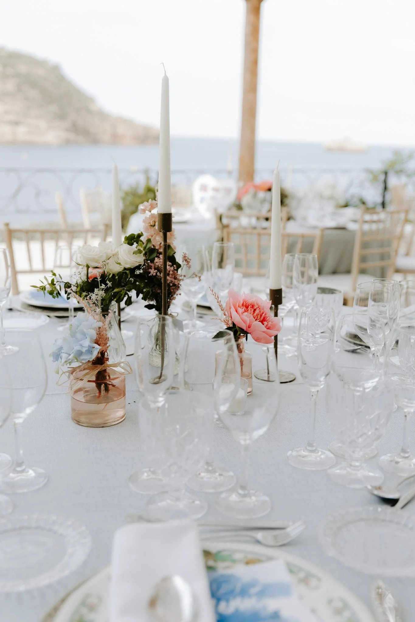 table-decor-near-the-mediterranean-sea-villa-serrana-puente-romano-resort-marbella-destination-wedding-photographer.jpg