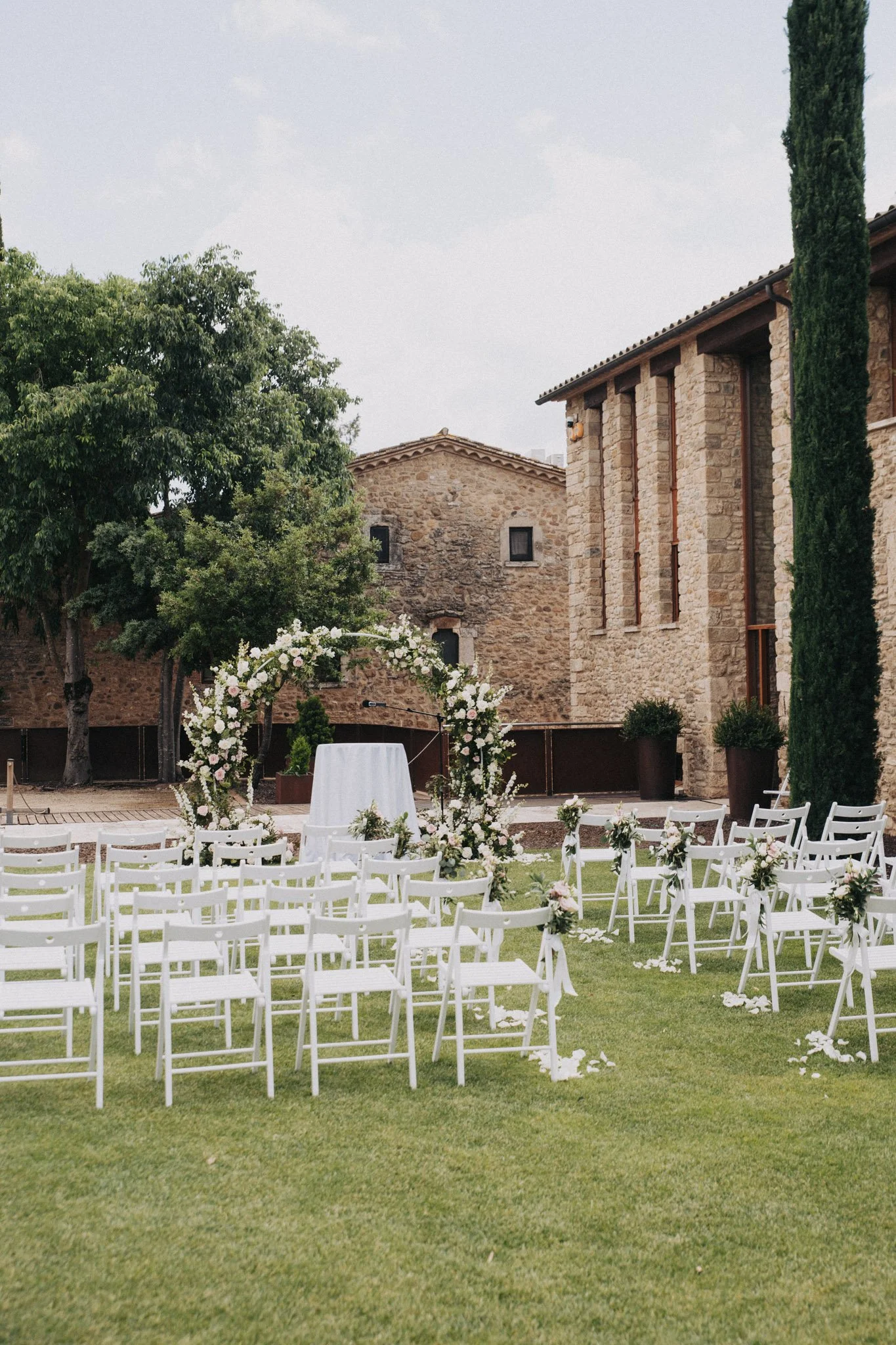 civil-ceremony-at-masia-mas-terrats-girona-destination-wedding-photographer.jpg