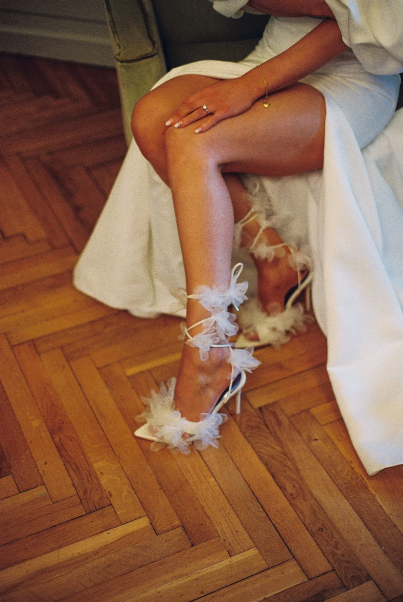 bride-shoes-getting-ready-detail-son-maroig-mallorca-wedding-photographer.jpg