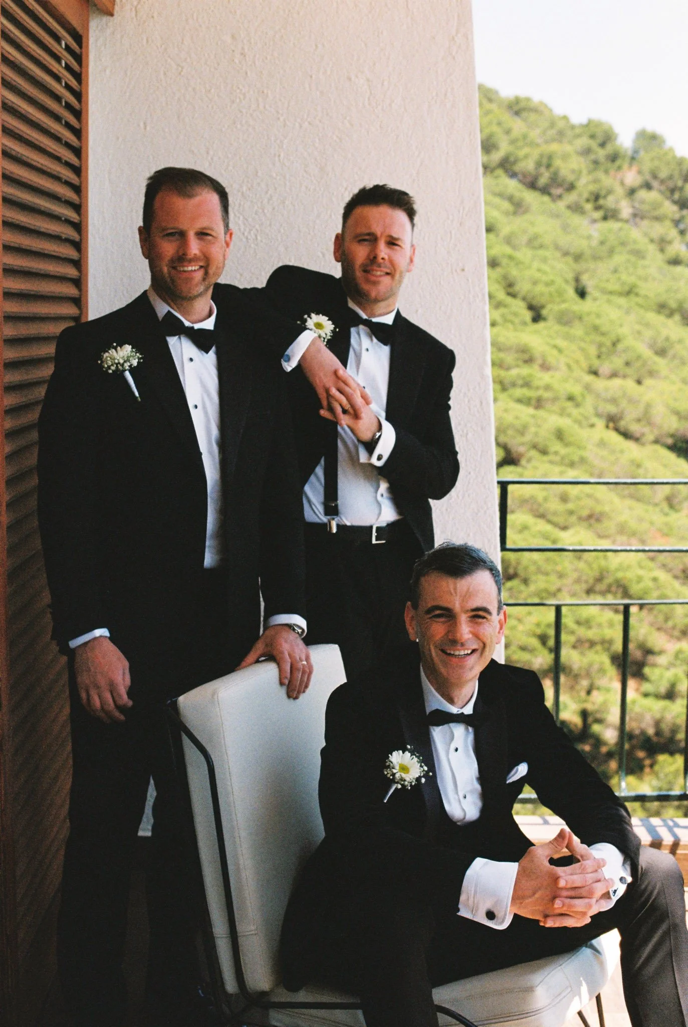 groomsmen-with-groom-portrait-finca-el-gasco-madrid-wedding-photographer.jpg