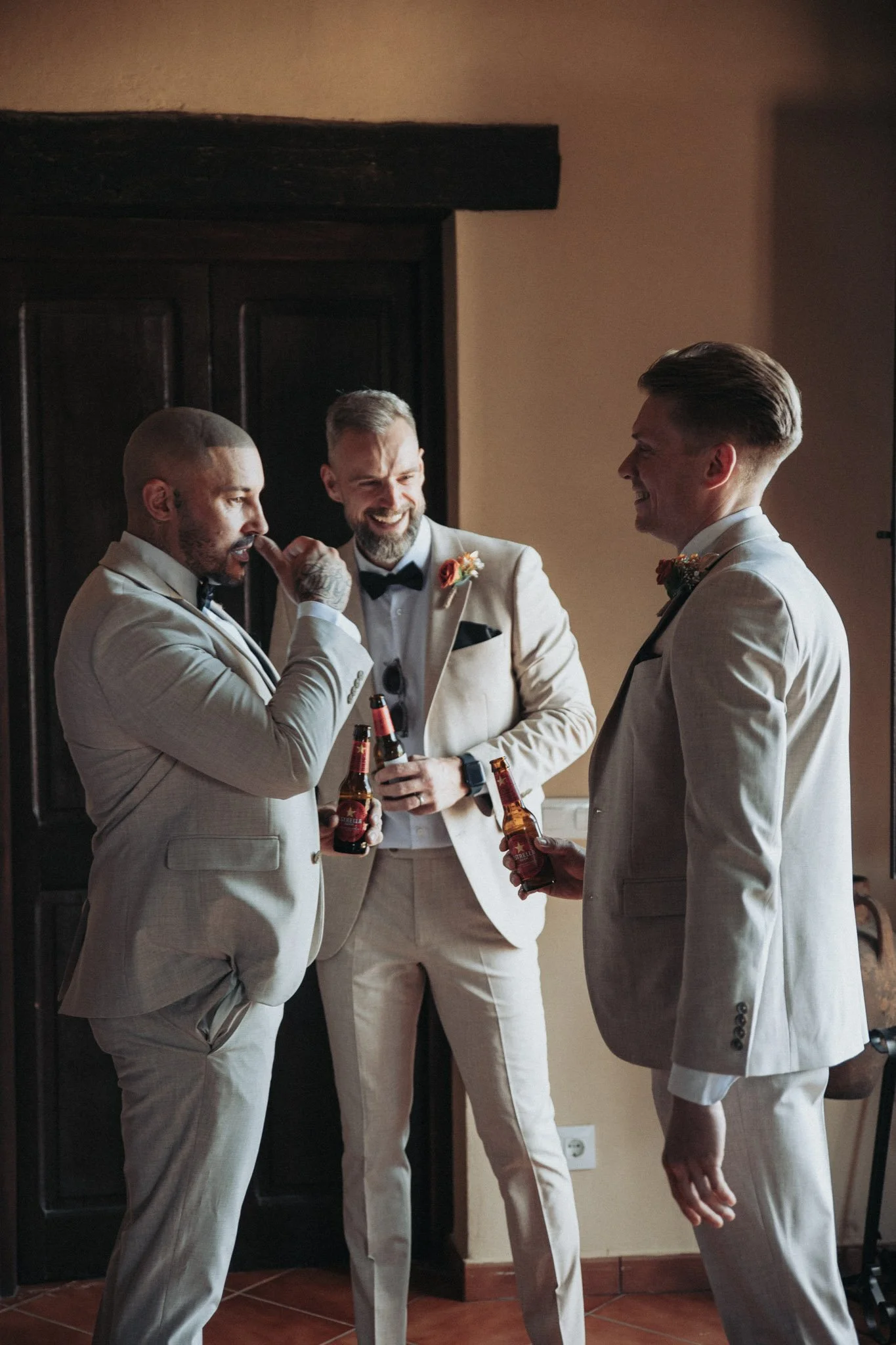 groom-and-bestmen-mas-terrats-barcelona-destination-wedding-photographer .jpg