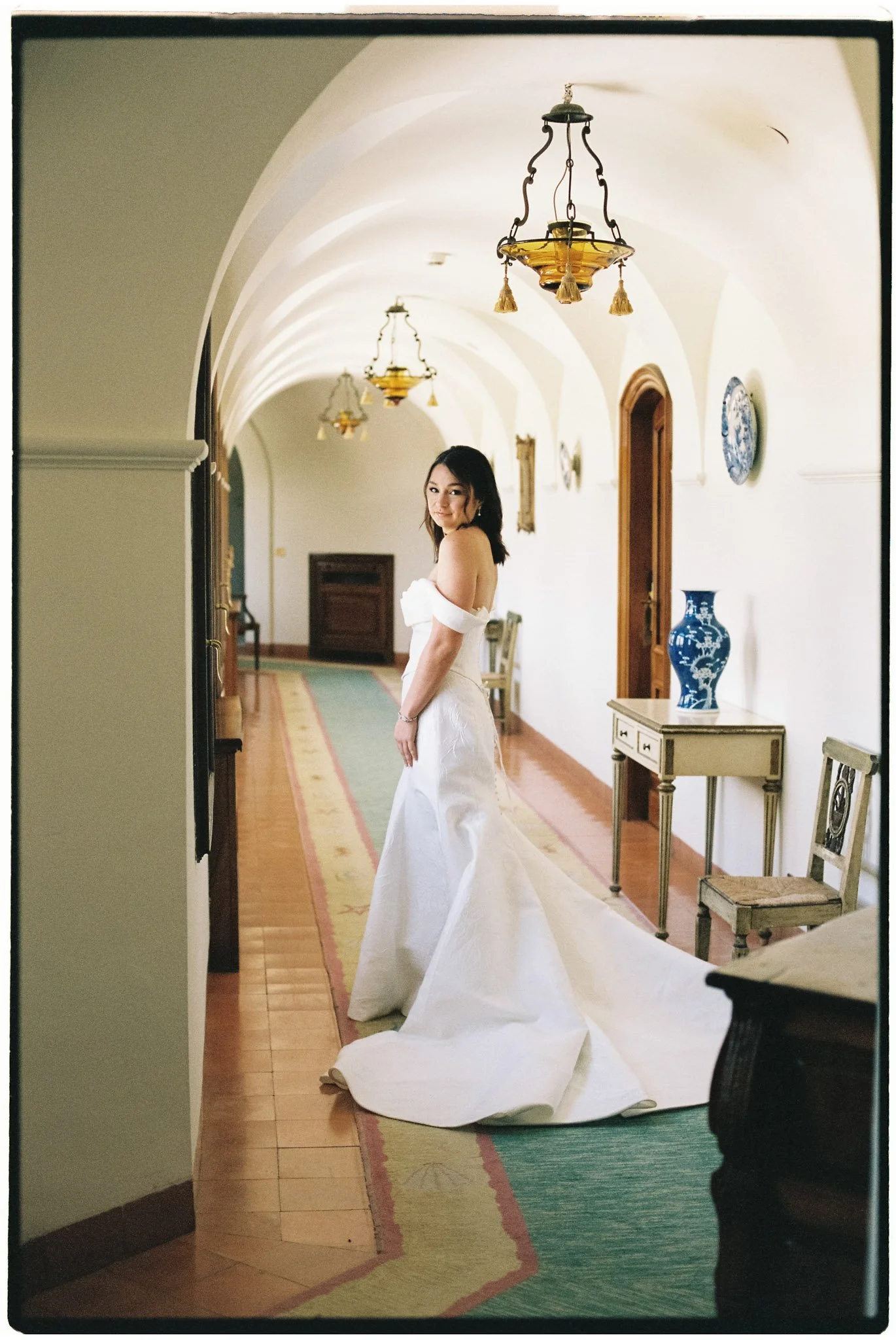 bride-dress-portrait-mediterranean-light-villa-el-rincon-marbella-destination-wedding-photographer.jpg