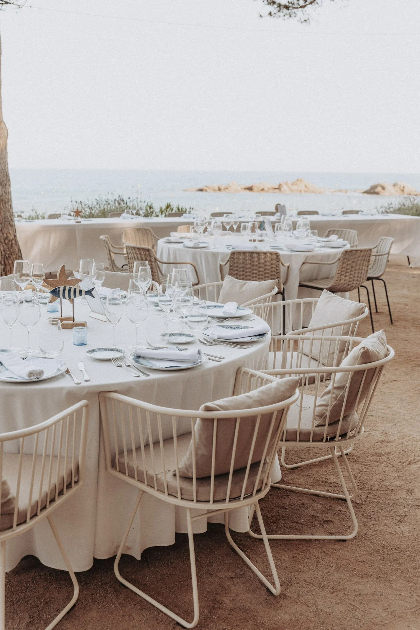 table-decor-near-the-mediterranean-sea-Castell-de-sant-marçal-barcelona-destination-wedding-photographer.jpg