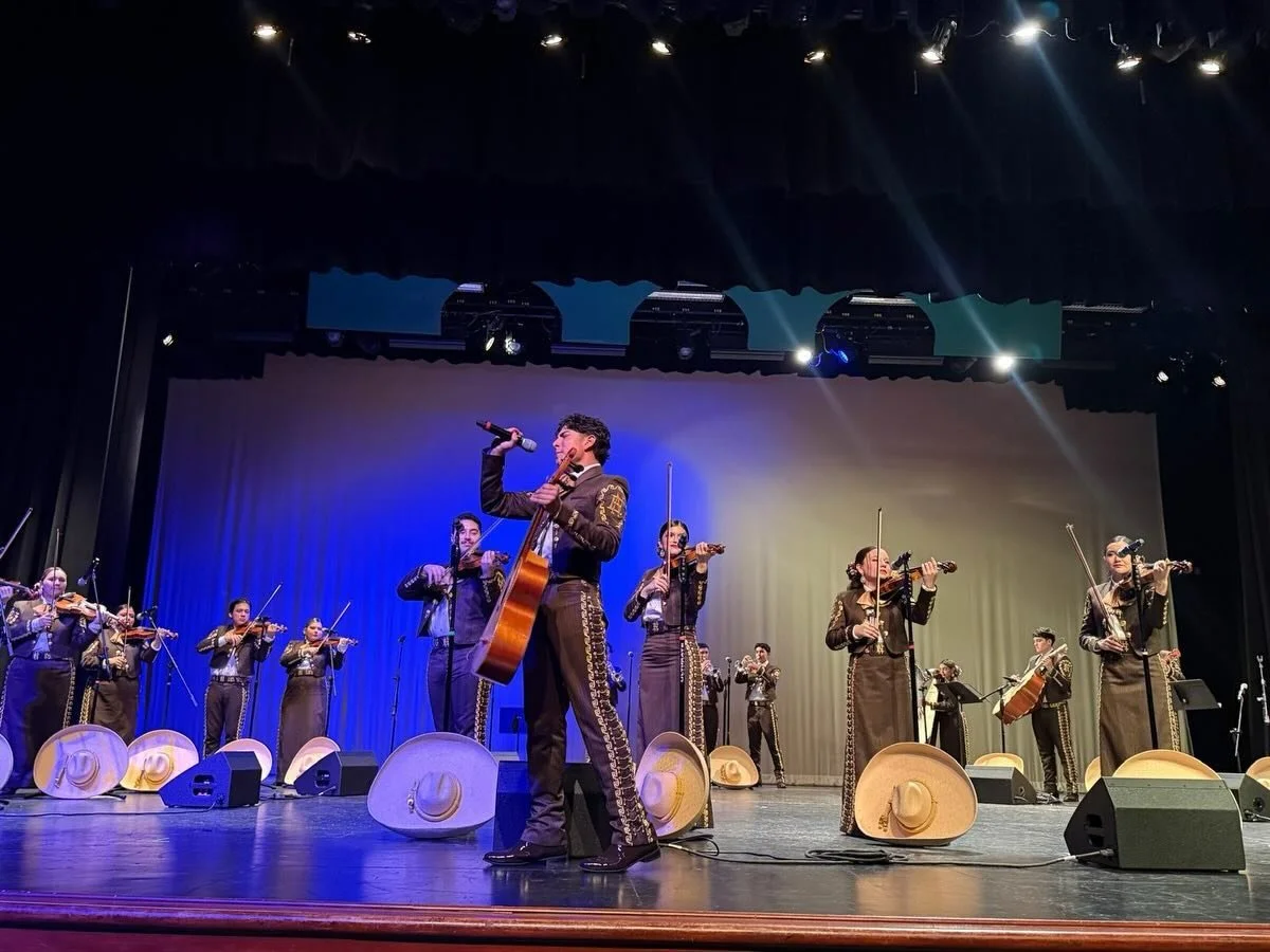 Meet the Mariachi Oro de ENHS 👋🏼

Mariachi Oro de ENHS is the highly competitive and nationally recognized varsity mariachi program of Edinburg North High School. Led by director and ENHS alumnus Abel Acu&ntilde;a, the ensemble has distinguished it
