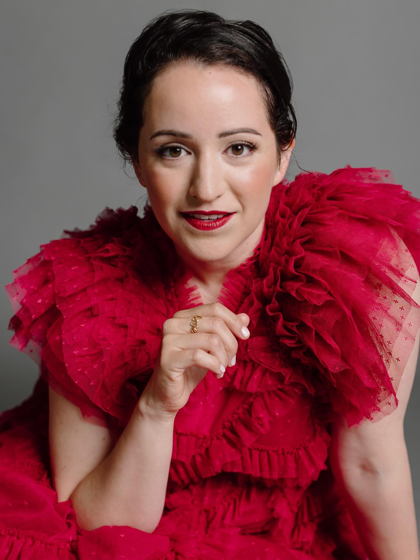 Meet Kat 👋🏼 (that&rsquo;s me!!) 

Kat Lozano is a London based Mexican-American actress, producer, and writer.

A graduate of Oklahoma City University (B.M. in Opera/Music Theatre), Kat is recognized for her diverse voice acting career, from Disney