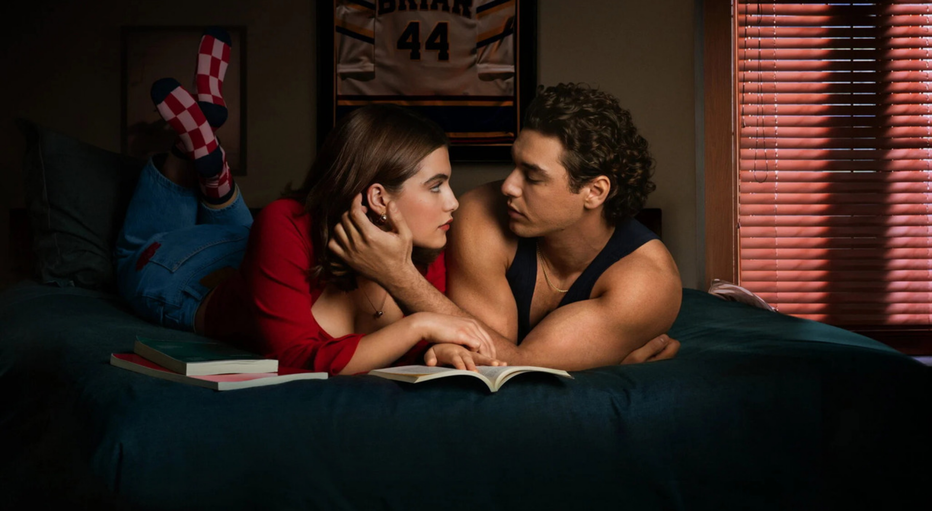 Off Campus: la rom-com college che conquista la Gen Z