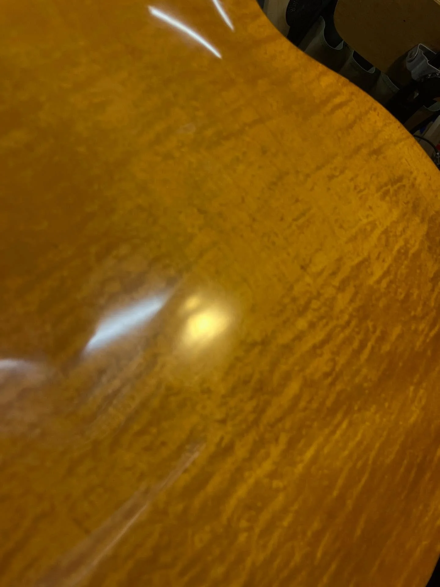 Look at that flame. #guitarporn #vintageguitar #oldgrowth