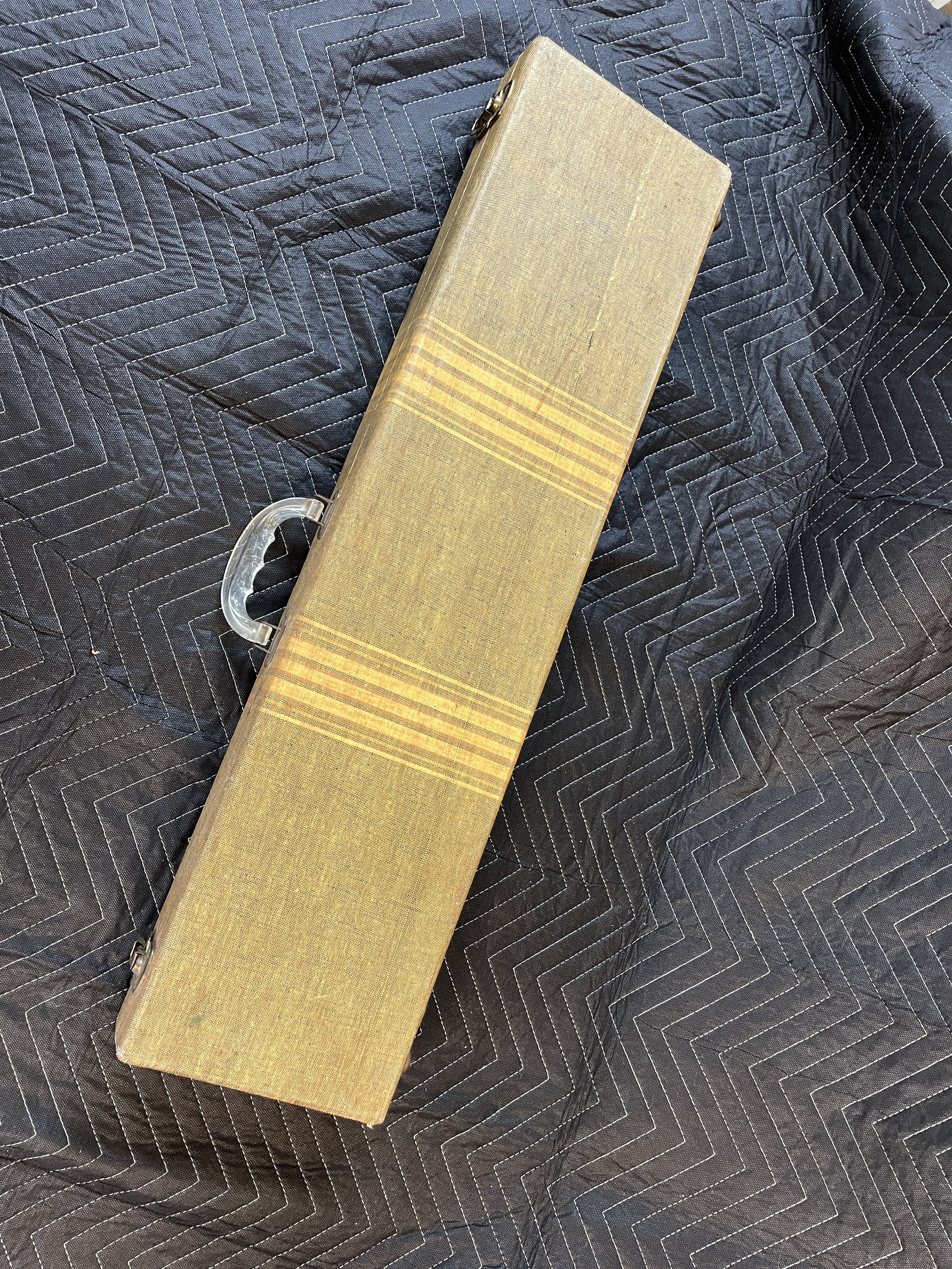 Supro-Comet-Lapsteel-1950s-Rowe-Stringtone-Perloid2.jpg