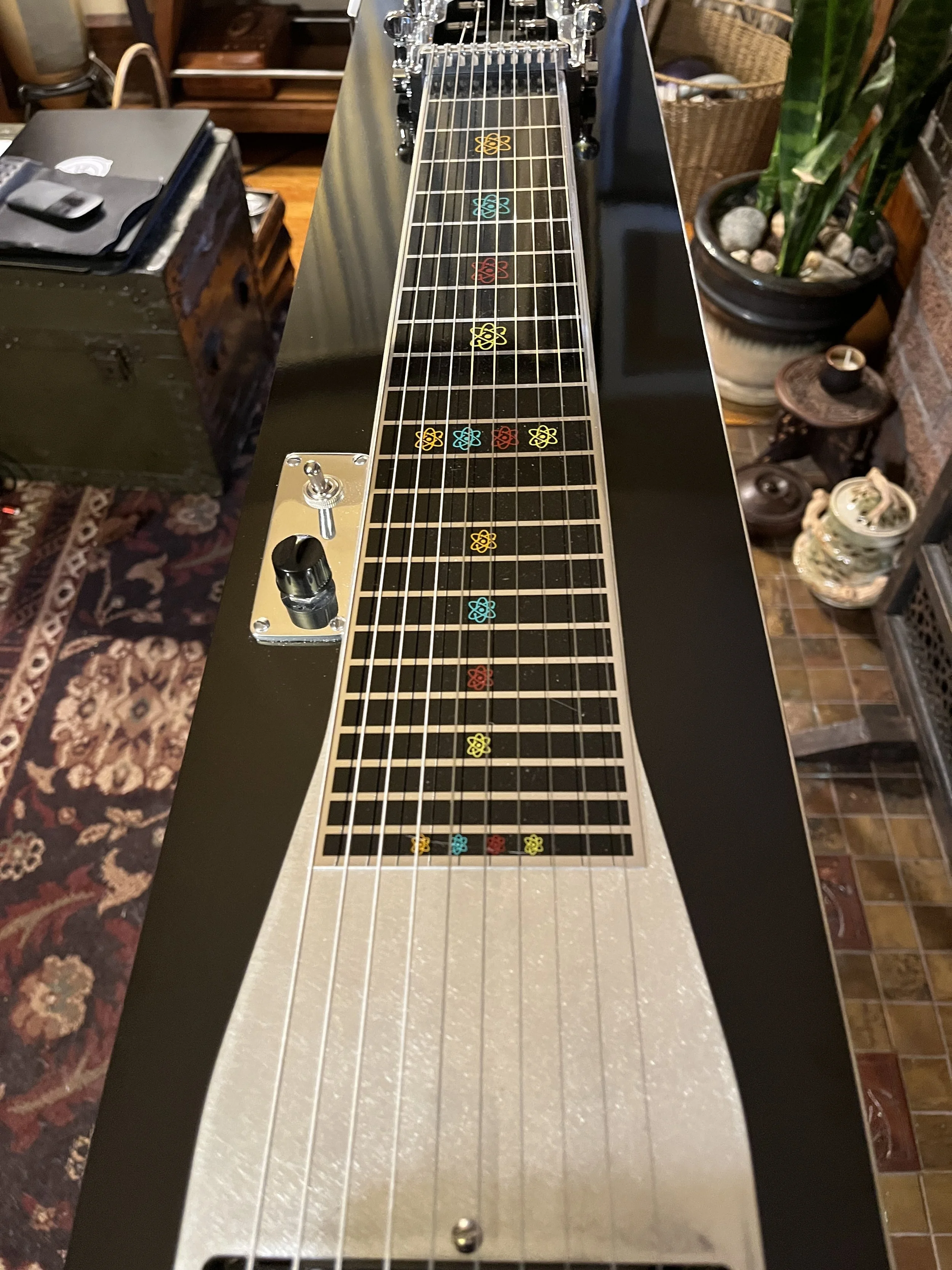 Emmons Resound'65 S10 Pedal Steel decorated neck and shiny chrome body.