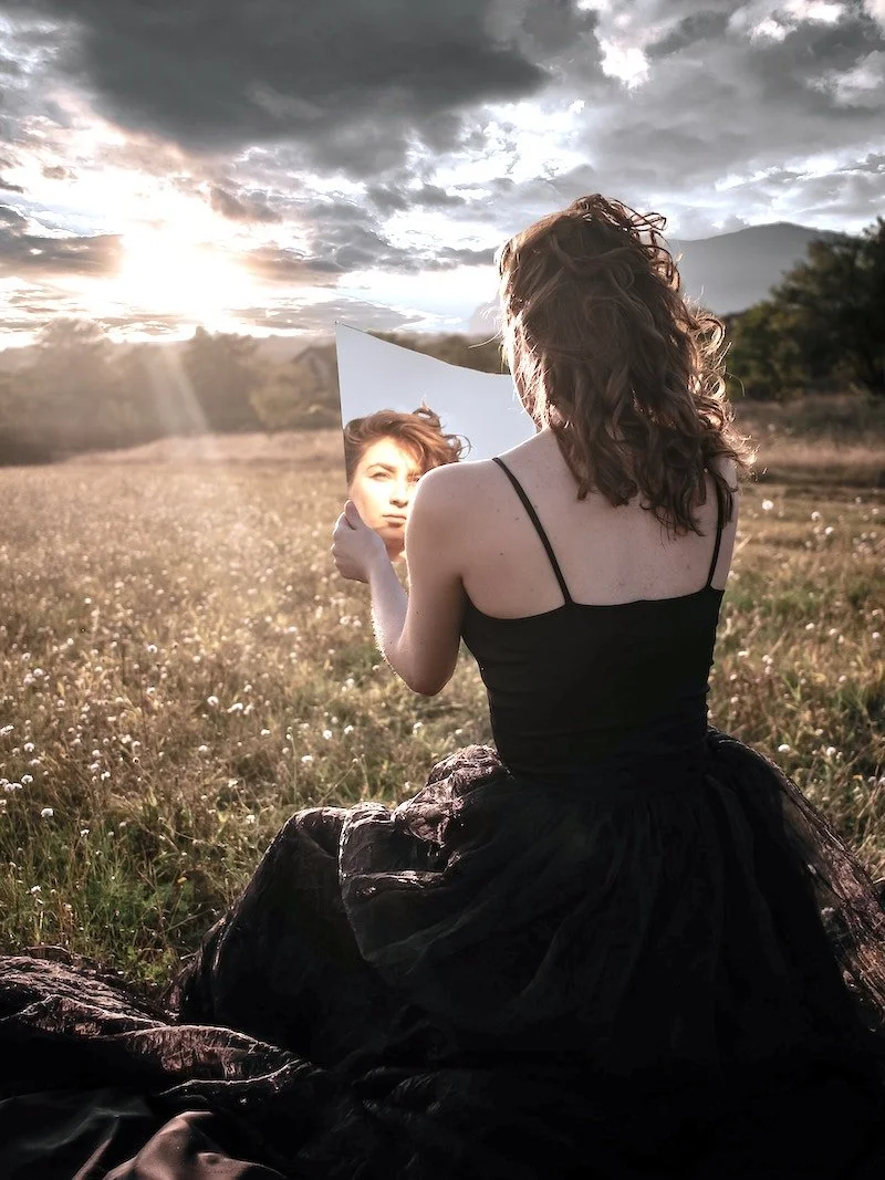 Selbstvertrauen: 5 Schritte, die dich von "Was sagen die anderen?" zur inneren Stärke führen