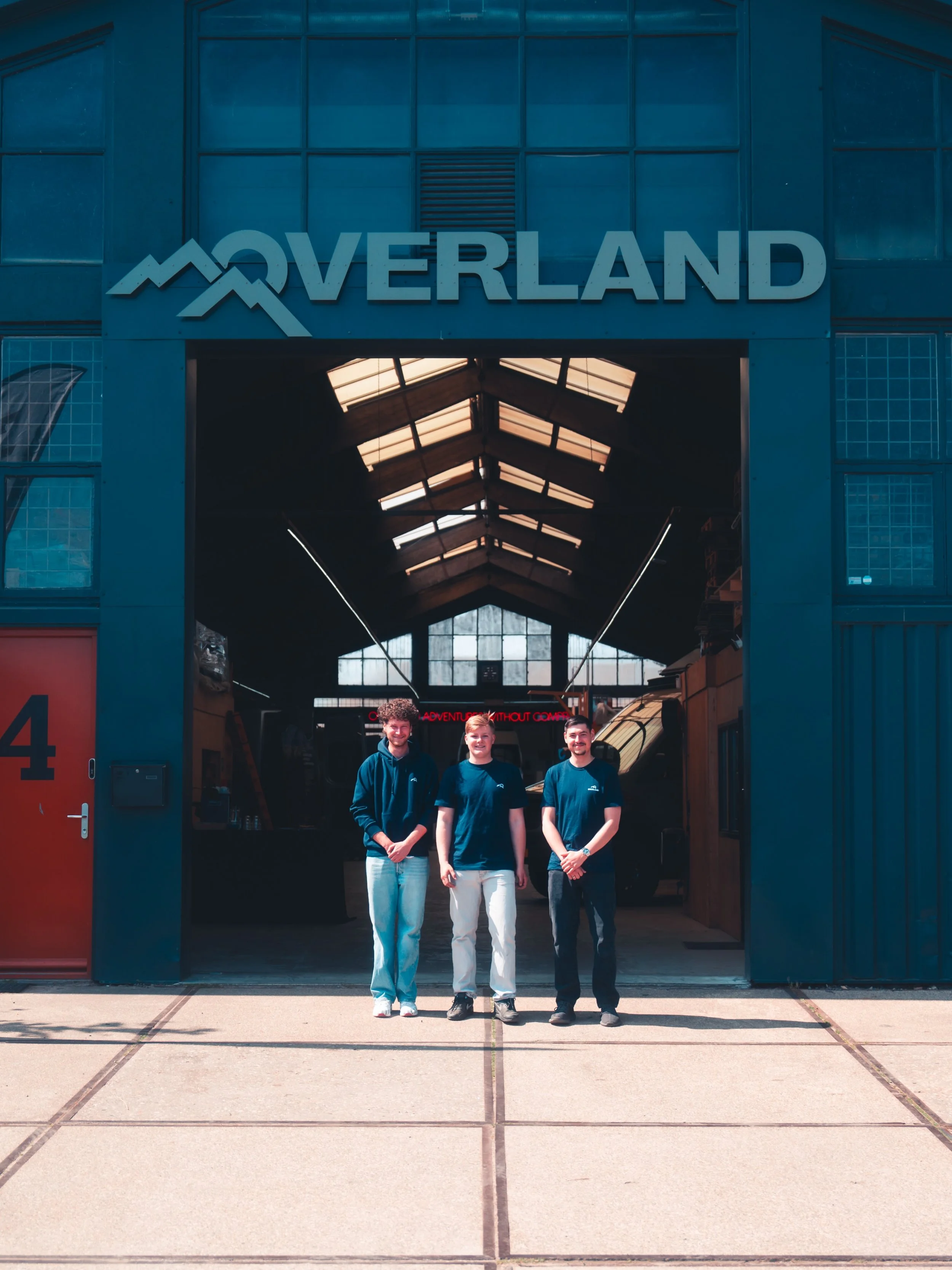 Wat een dag! We hebben genoten van de goede gesprekken en verhalen over mooie avonturen! Bedankt voor jullie komst.

We hopen dat onze open dag wat heeft losgemaakt bij iedereen die al een tijdje droomt van een echte Overland Camper. 

Heb je nog