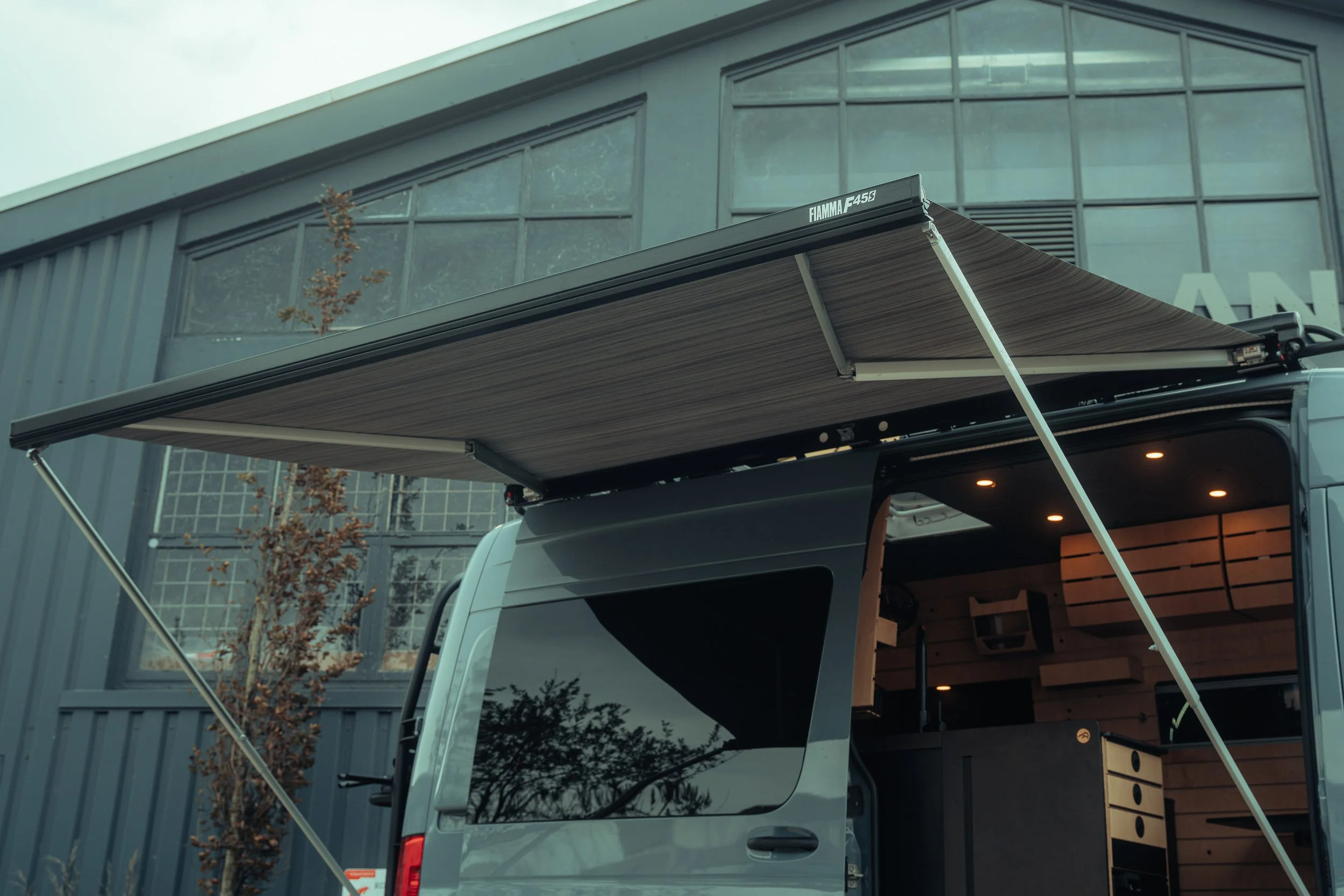 Overland Campers Sprinter (23Q309)-30.jpg
