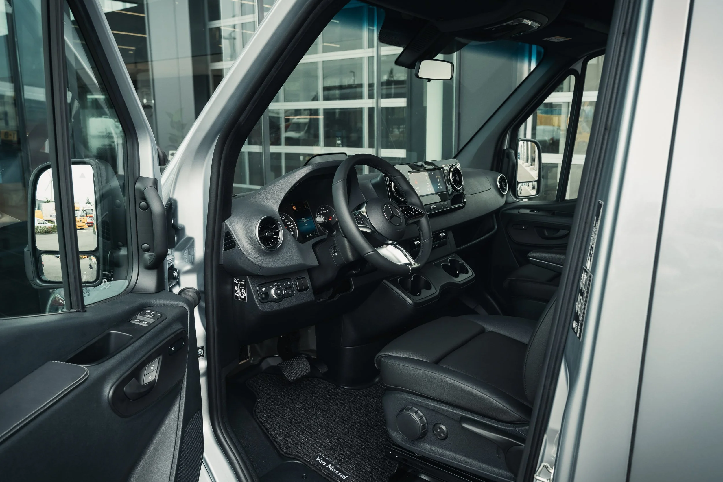 2025-08-18 Overland Campers Van Mossel-60.jpg