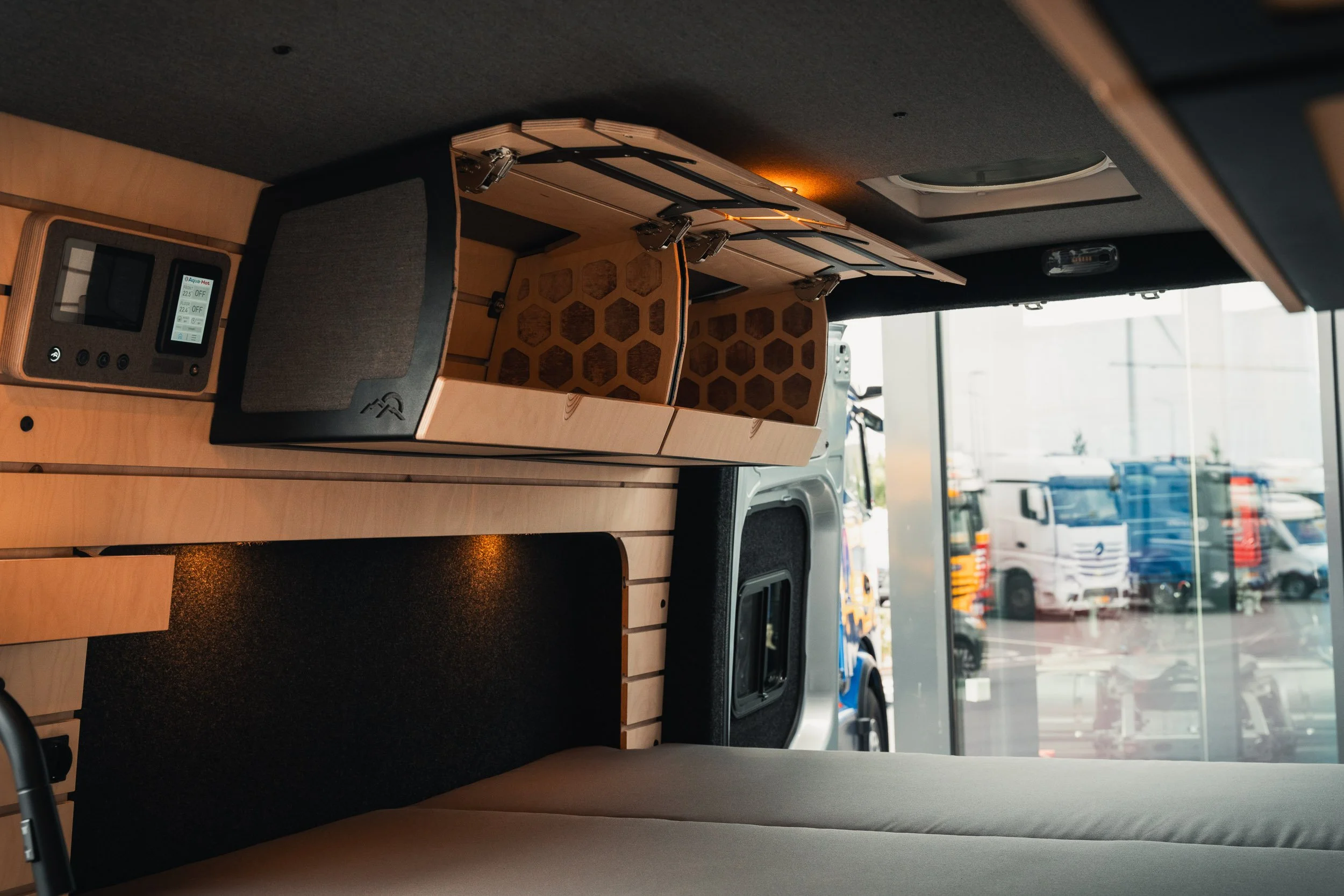 2025-08-18 Overland Campers Van Mossel-40.jpg