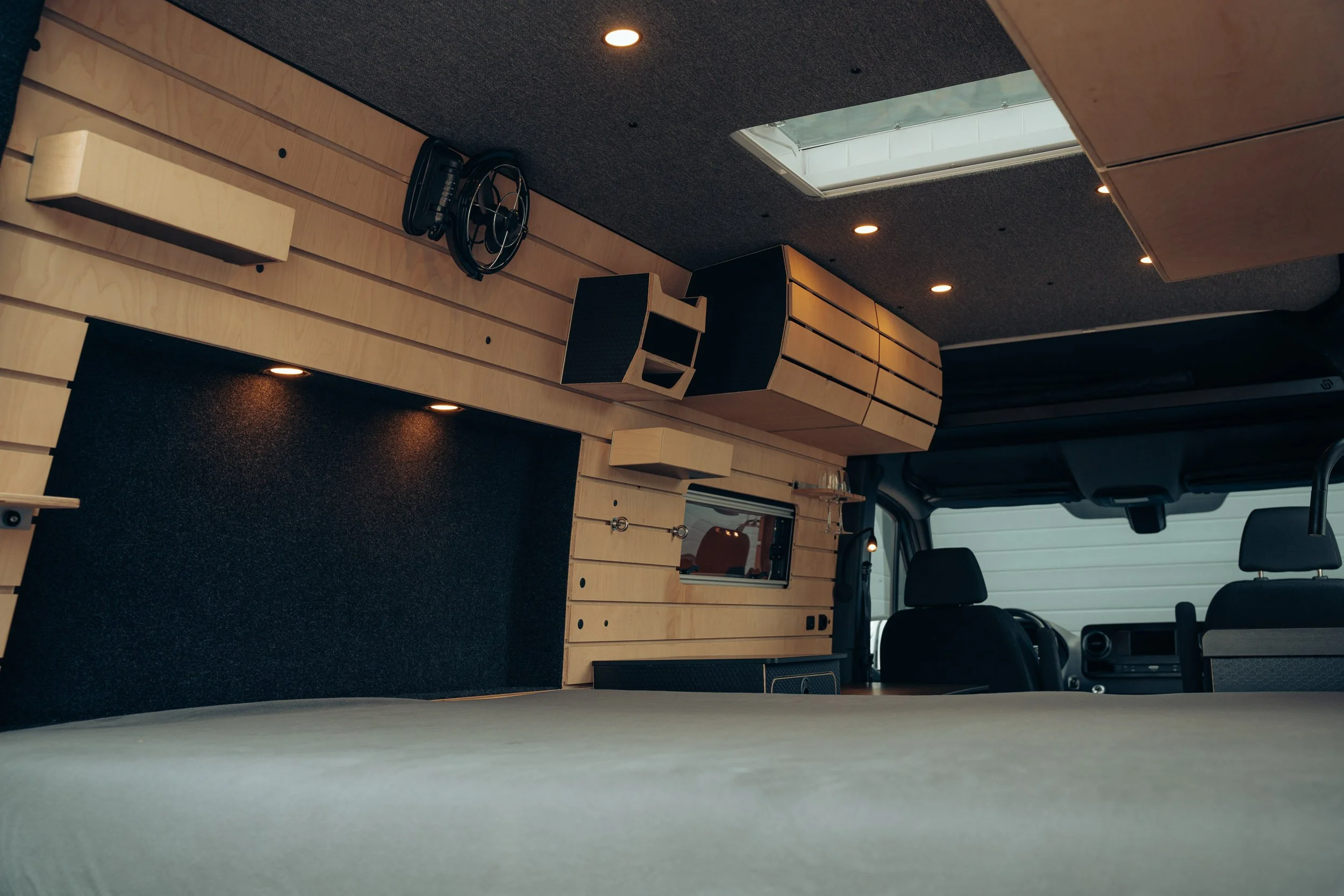 Overland Campers Sprinter (23Q309)-16.jpg
