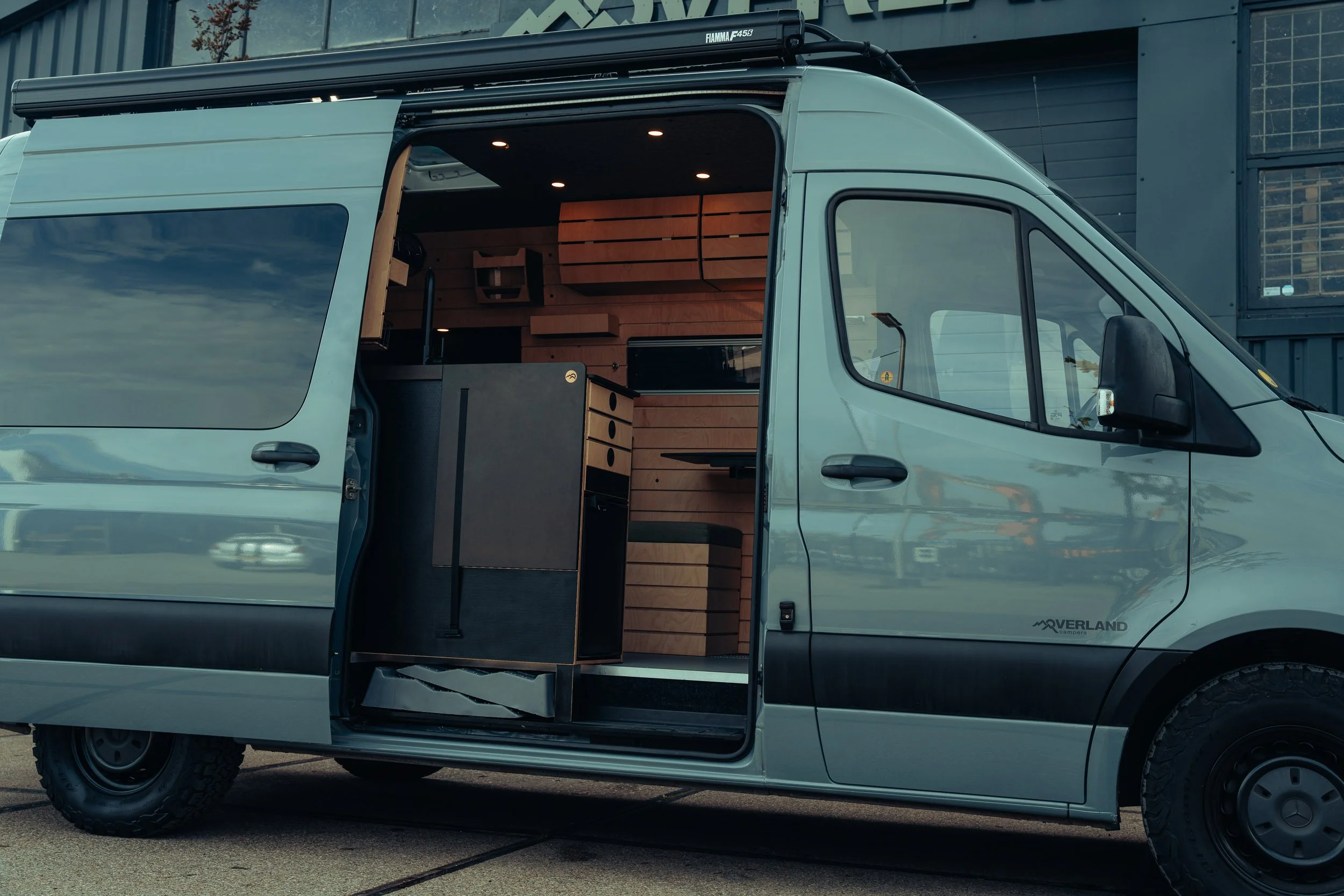 Overland Campers Sprinter (23Q309)-6.jpg
