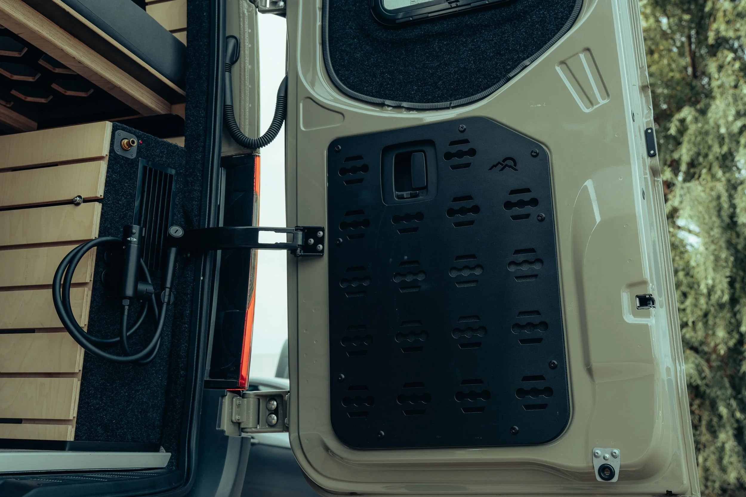 Overland Campers Sprinter (24Q433)-17.jpg