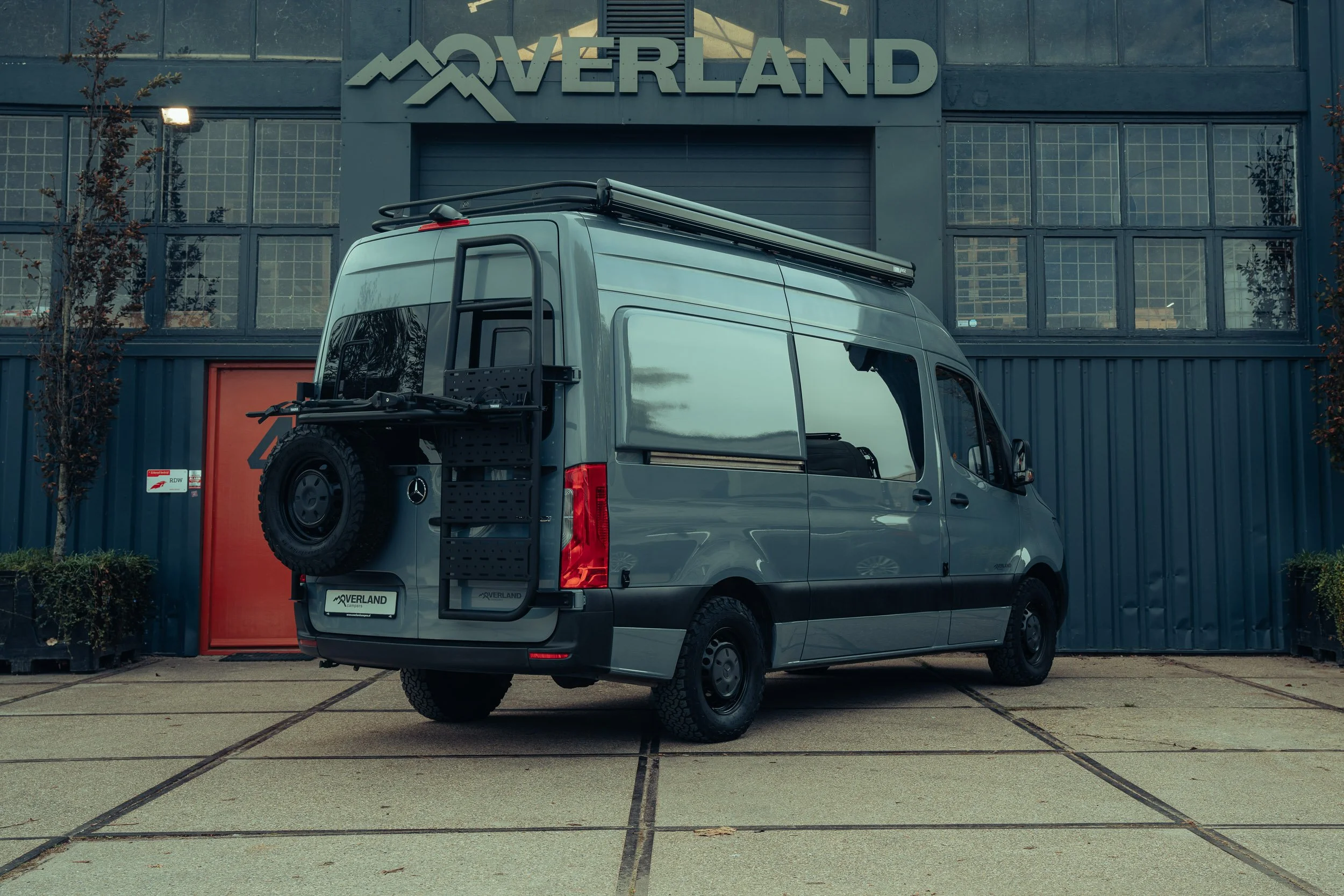 Overland Campers Sprinter (23Q309)-4.jpg