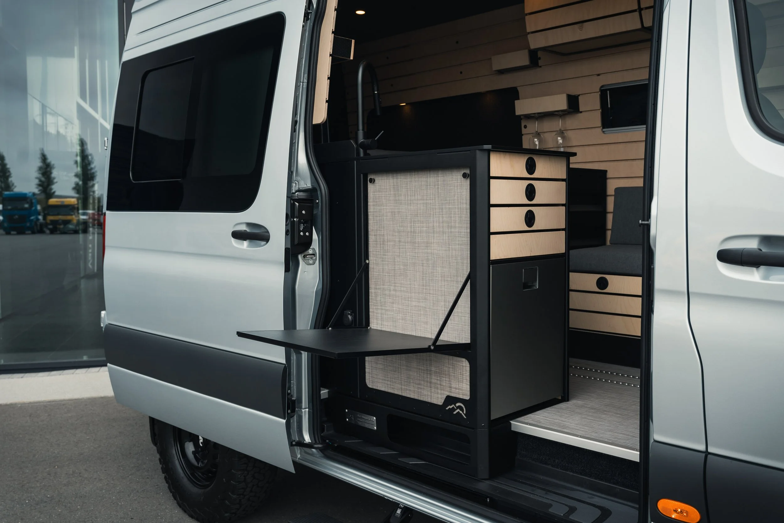 2025-08-18 Overland Campers Van Mossel-13.jpg